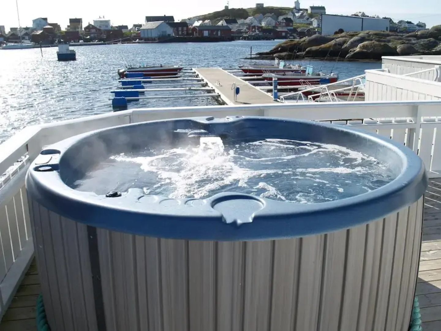 Sula Rorbuer og Havhotell