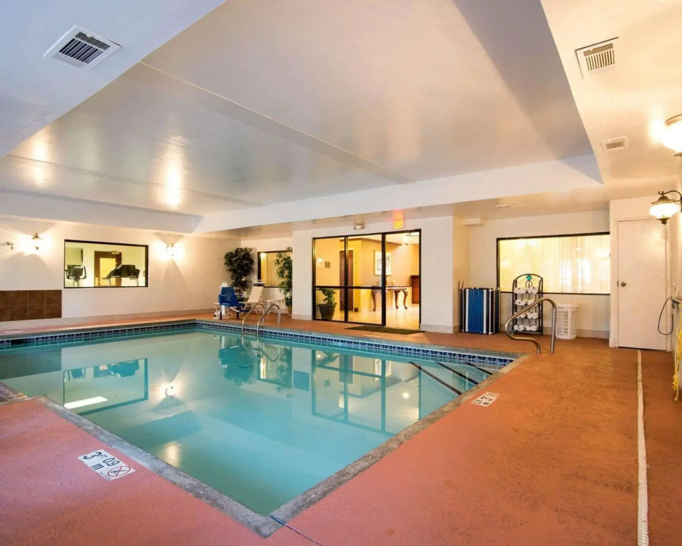 Comfort Inn & Suites Suwanee - Sugarloaf