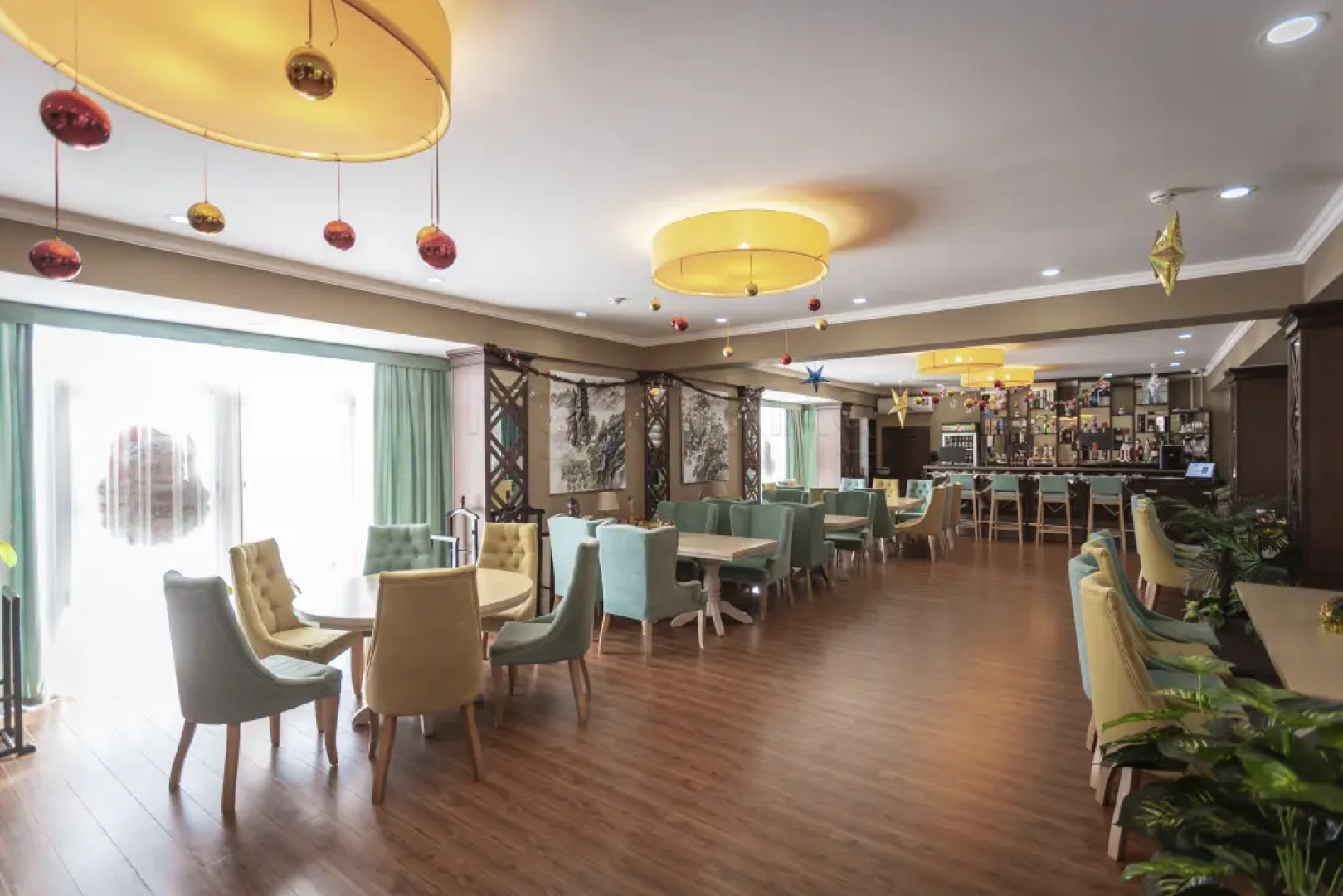 Lake House Resort hotel