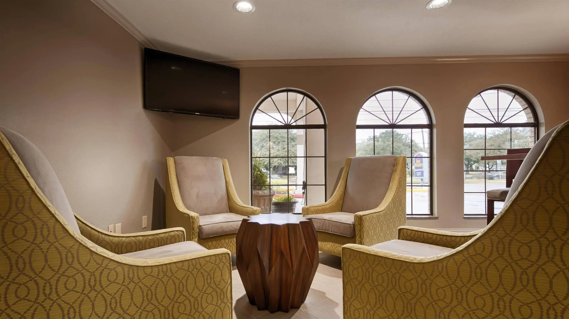 SureStay Hotel by Best Western Deer Park