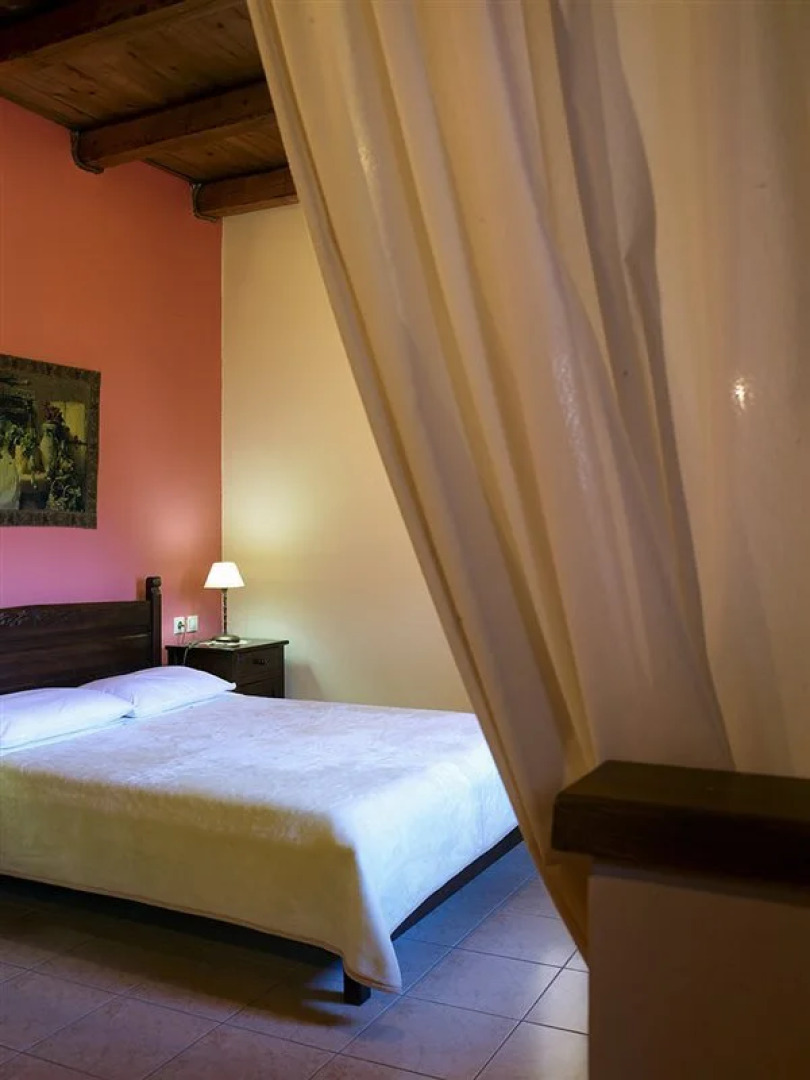 Petronikolis Village