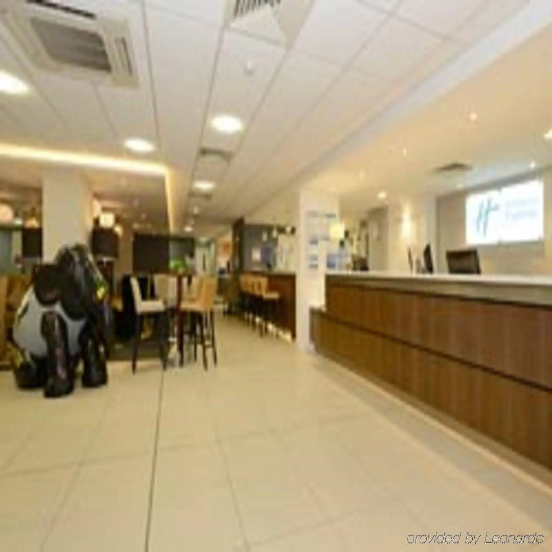 Holiday Inn Express London - Wimbledon South by IHG