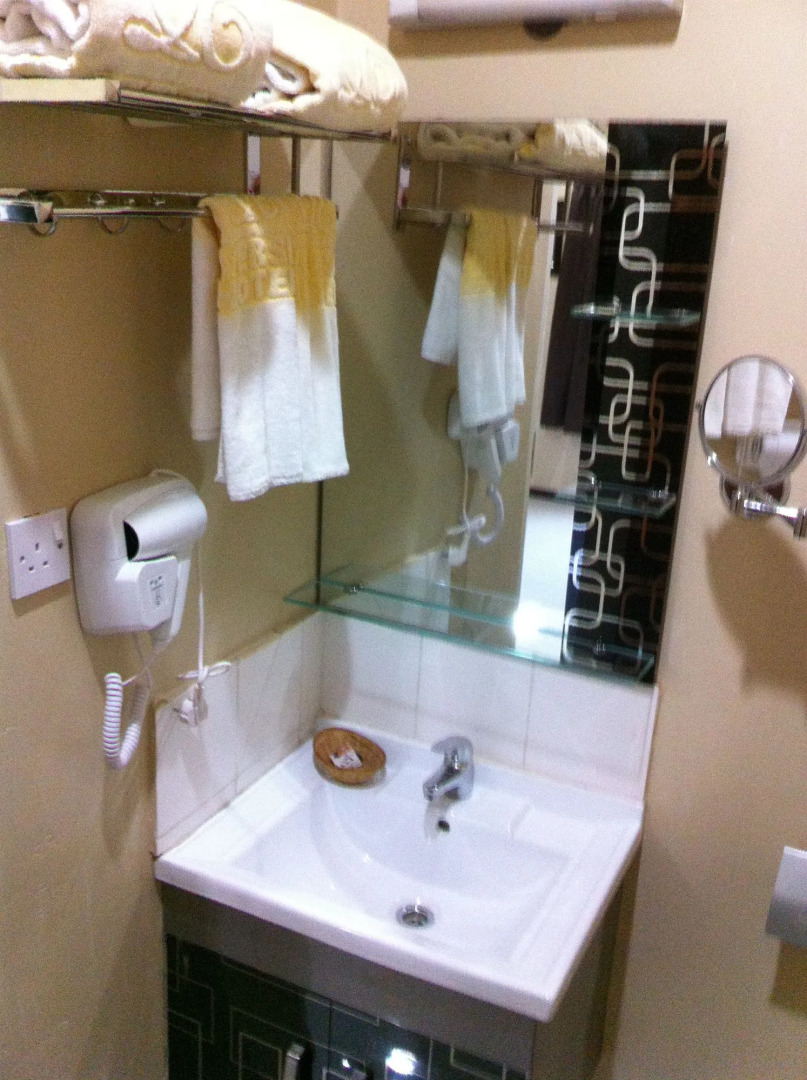 Riverside Hotel and Conference Centre