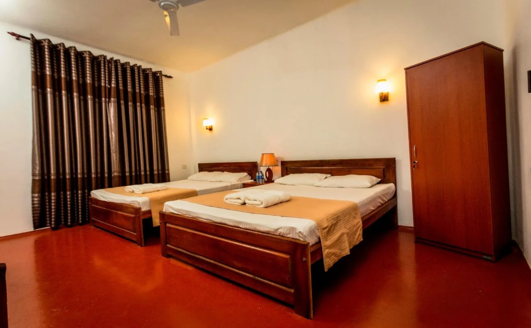 Dayanithi Guest House