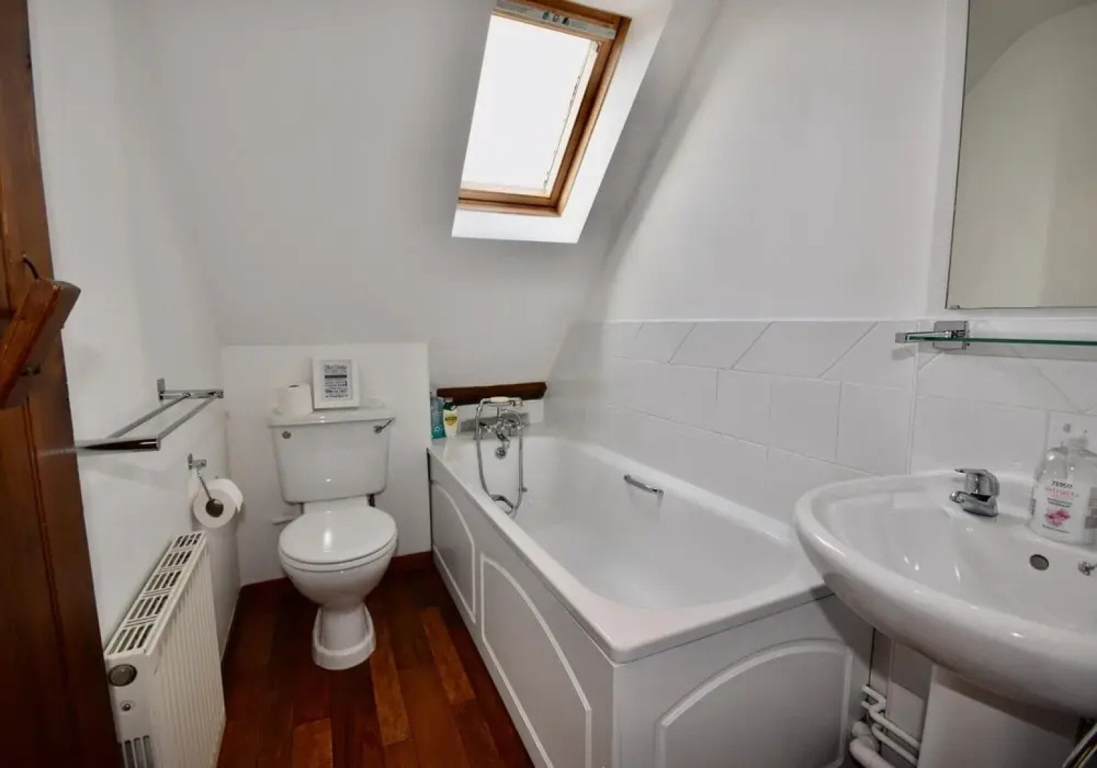 Old Byre is a Stunning Dog Friendly Barn Conversion Sleeps 6