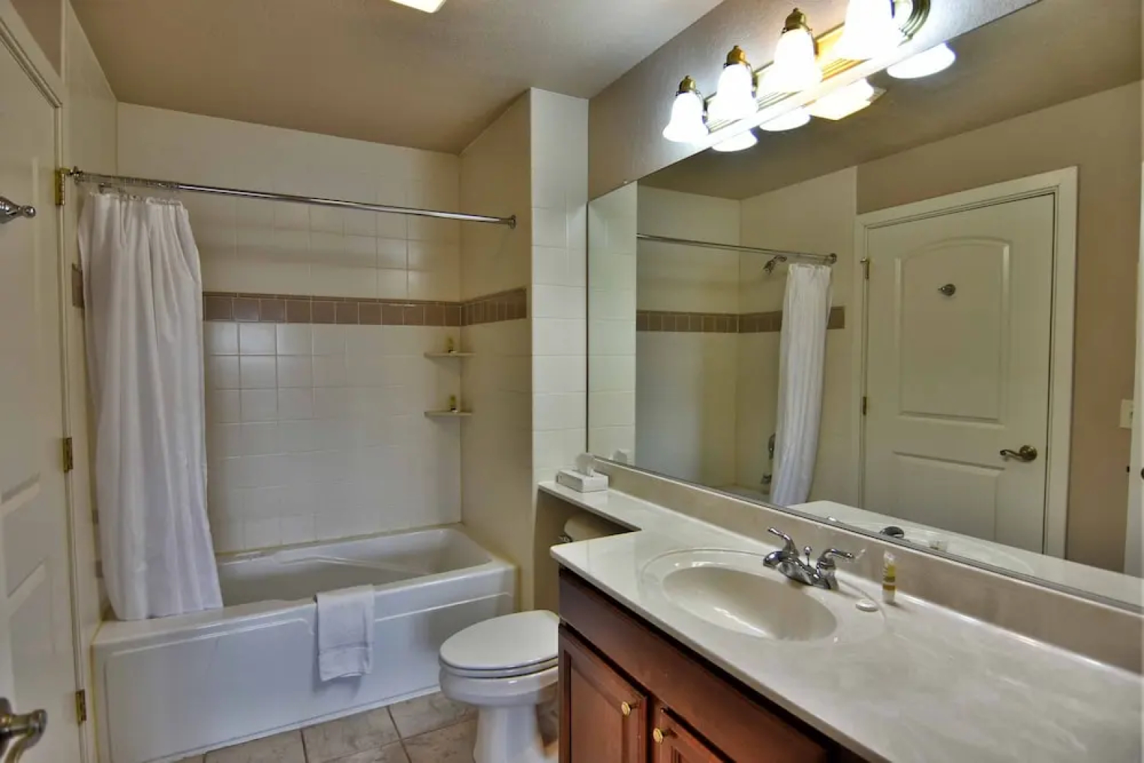 Unit 301 3 BD/ 3 BA Condo 3 Bedrooms 3 Bathrooms Condo