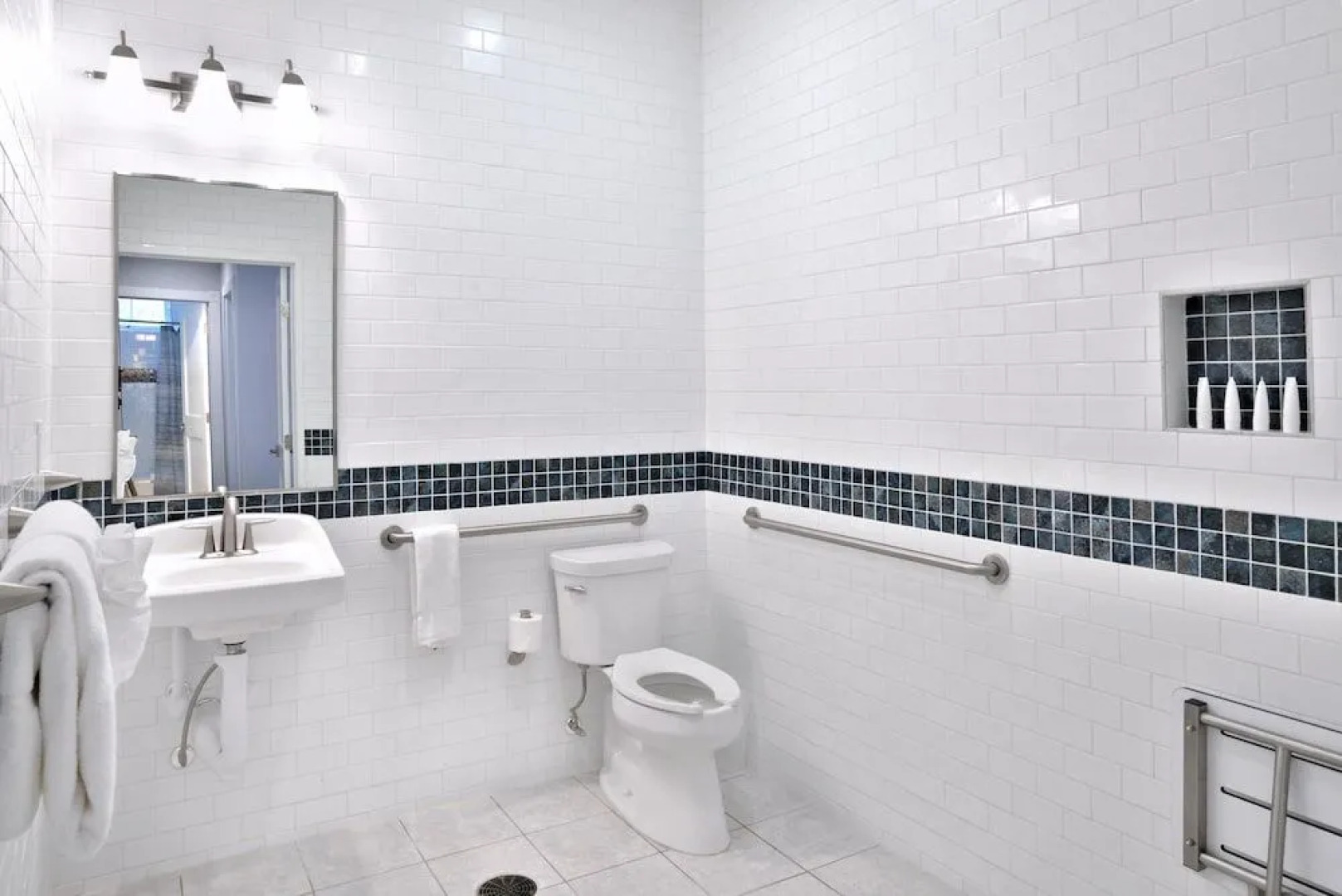 Bayview South 801 Eisenhower Dr. #6