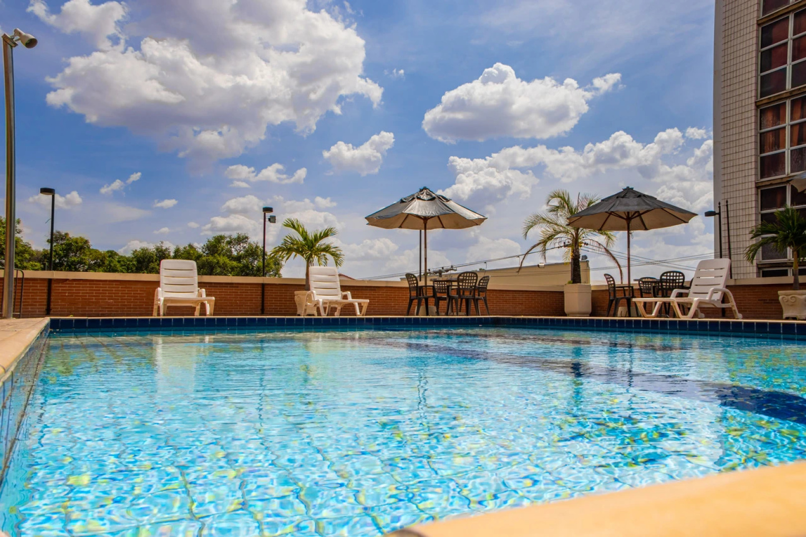 Rede Andrade Luxor Hotel