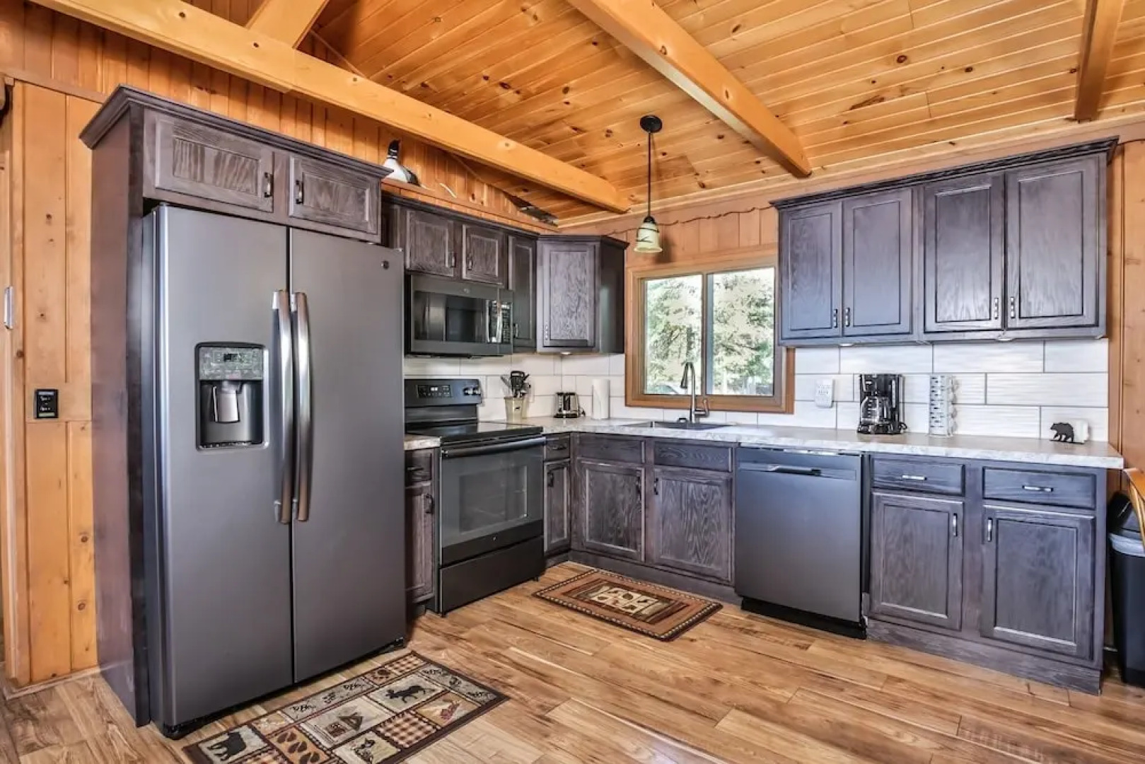Lost Paradise - 3 Br Home