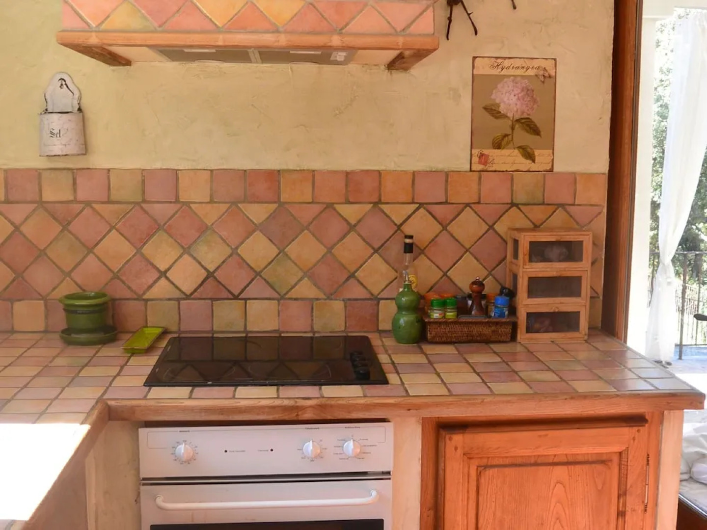 Lovely Holiday Home With a Wonderful, Fenced Garden and an Enclosed Swimming Pool