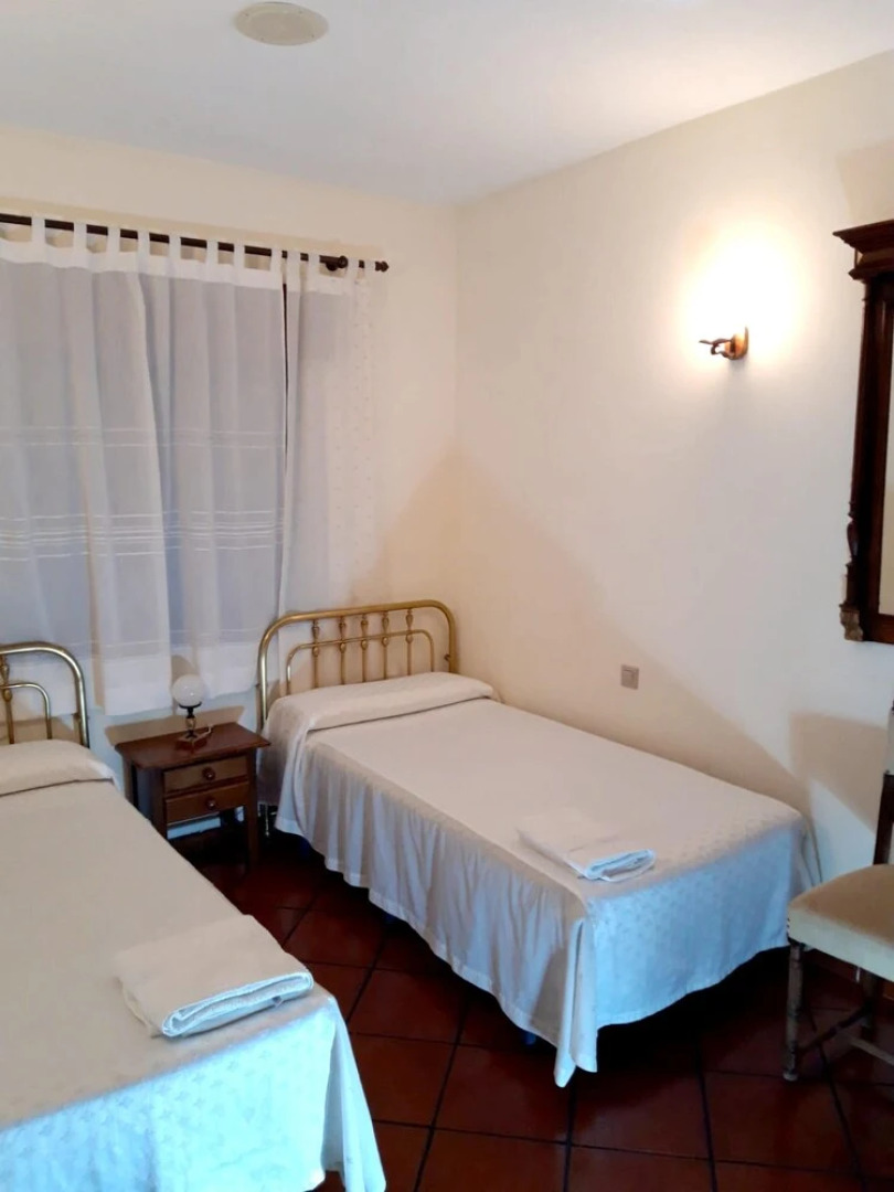 House With 6 Bedrooms in Ivanrey, With Wonderful Mountain View and Enclosed Garden