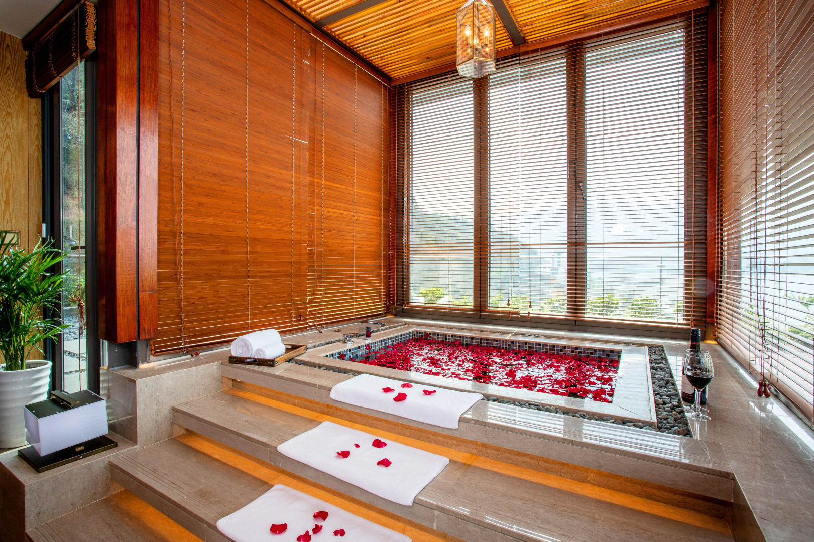 Hotel Indigo Dali Erhai by IHG