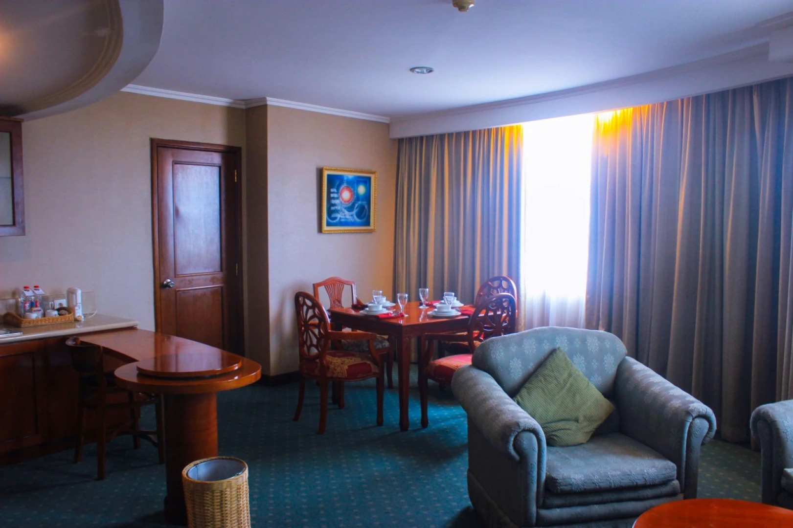 Grand Arkenso Parkview Hotel