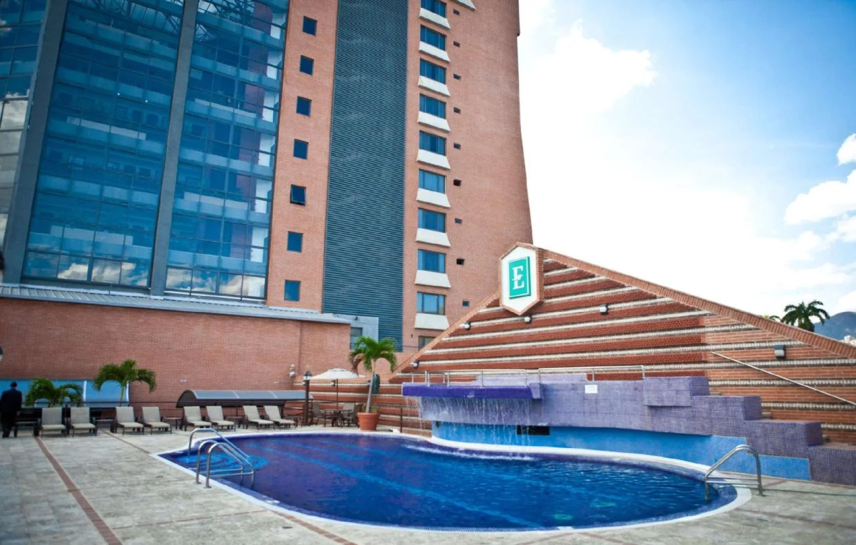 Embassy Suites By Hilton Valencia-Downtown