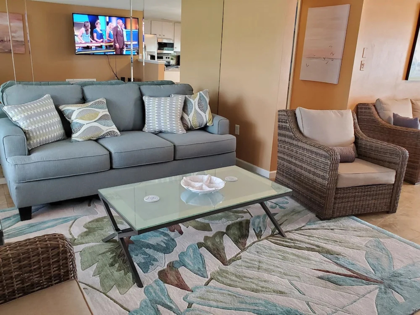 Newly Renovated Pool and Lake Dream Home