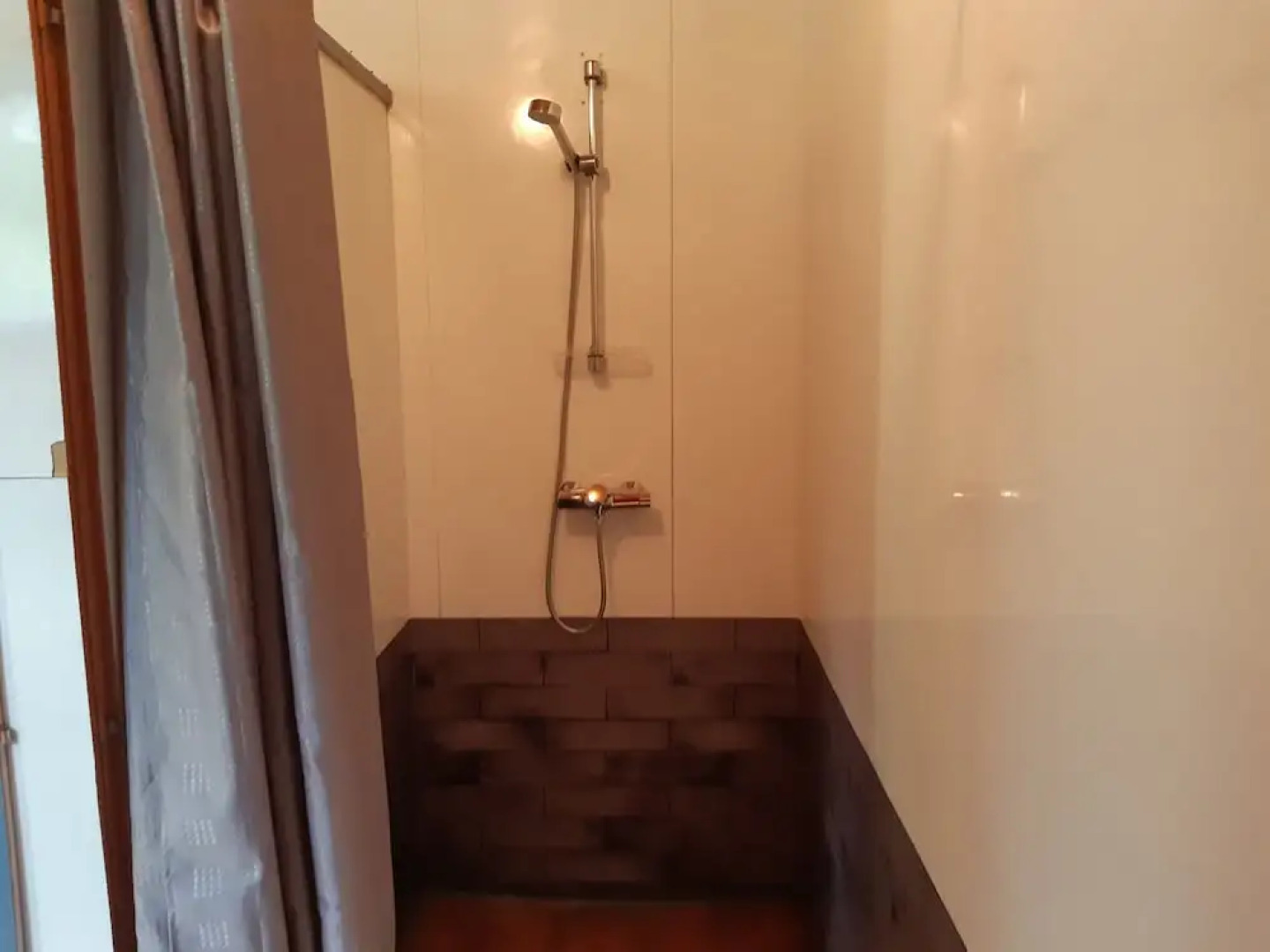 Eidsdal Camping Og Feriehus