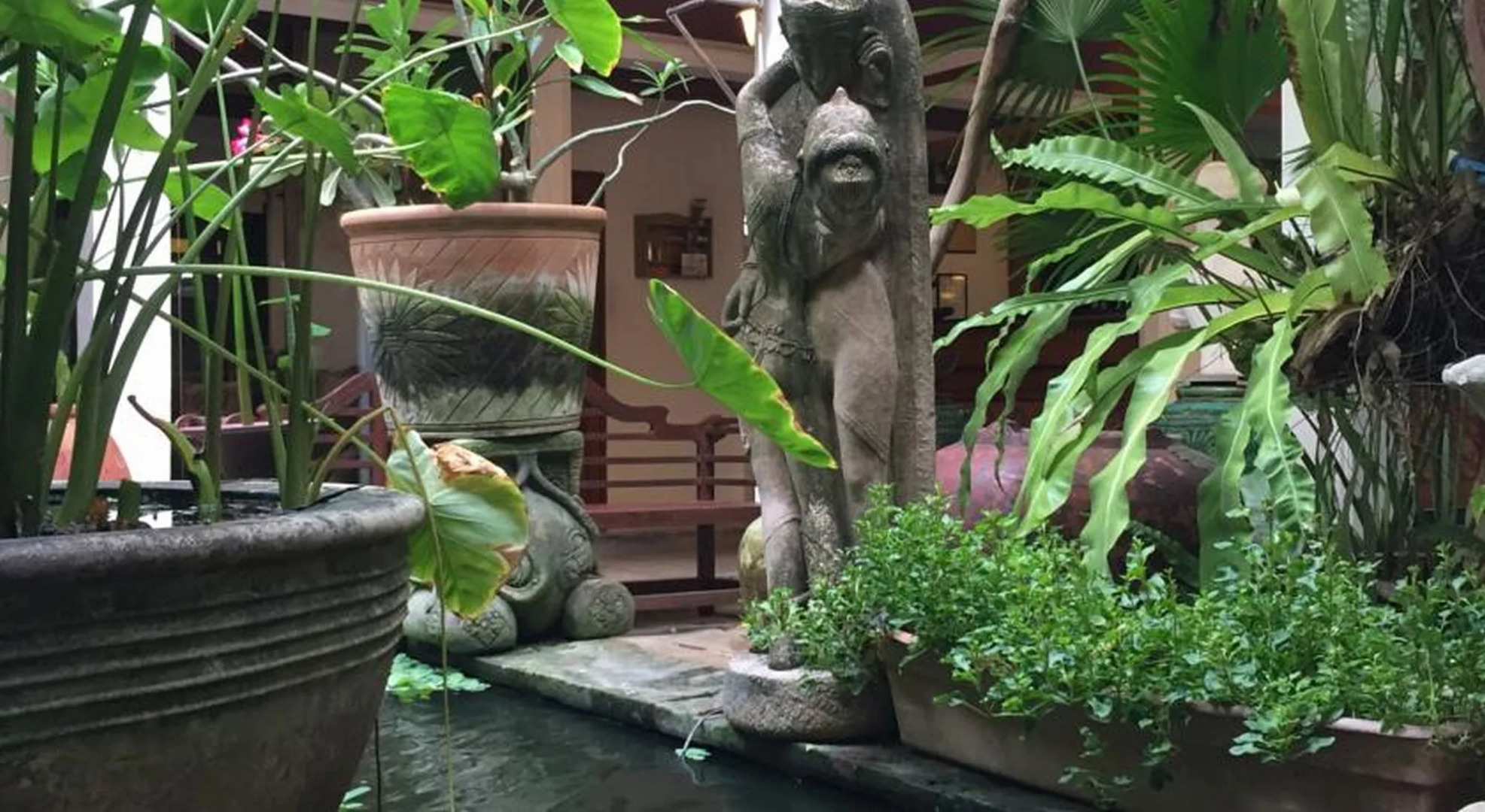 White House Beach Resort And Spa