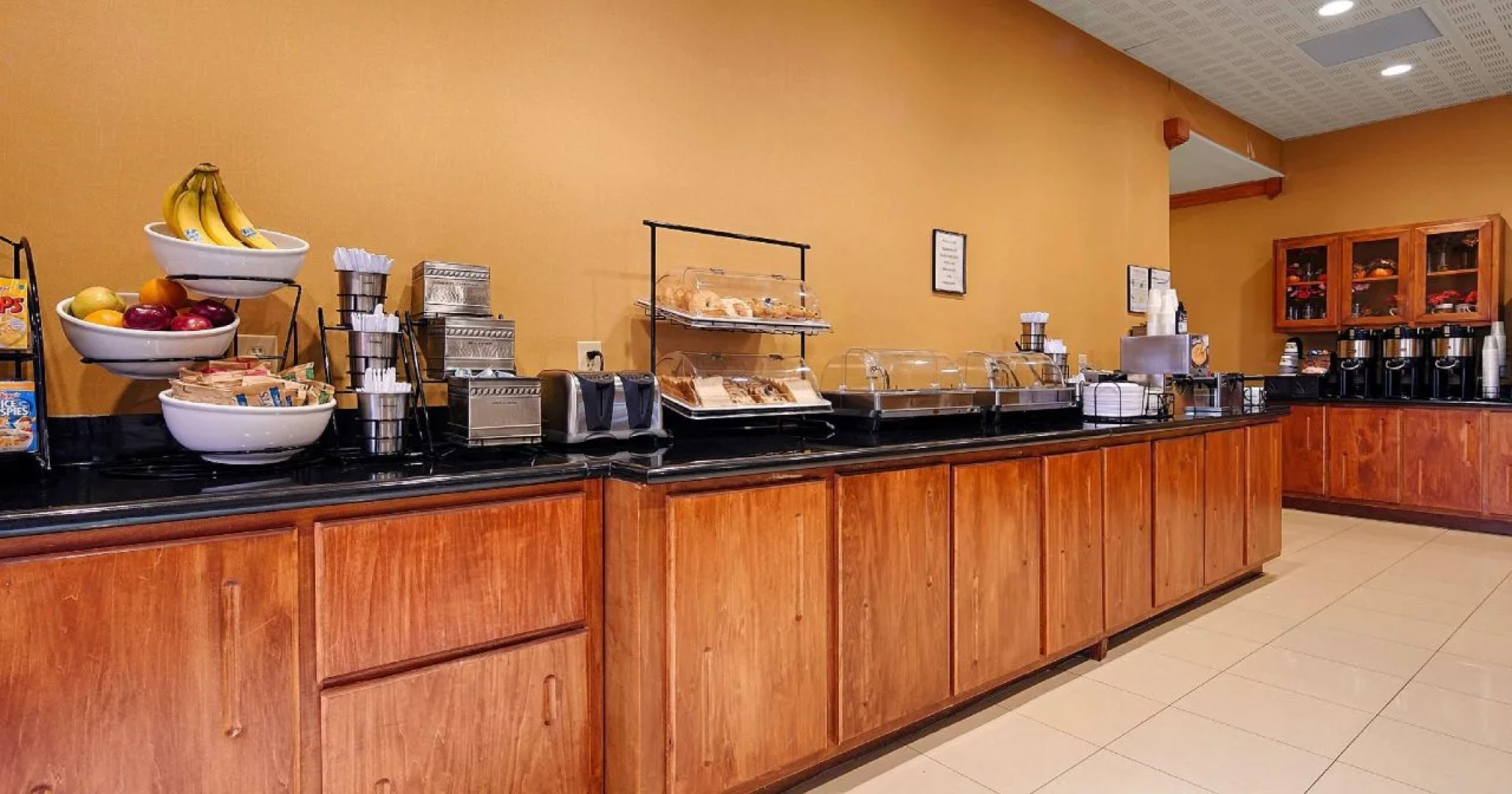 Best Western Plus Rose City Conference Center Inn