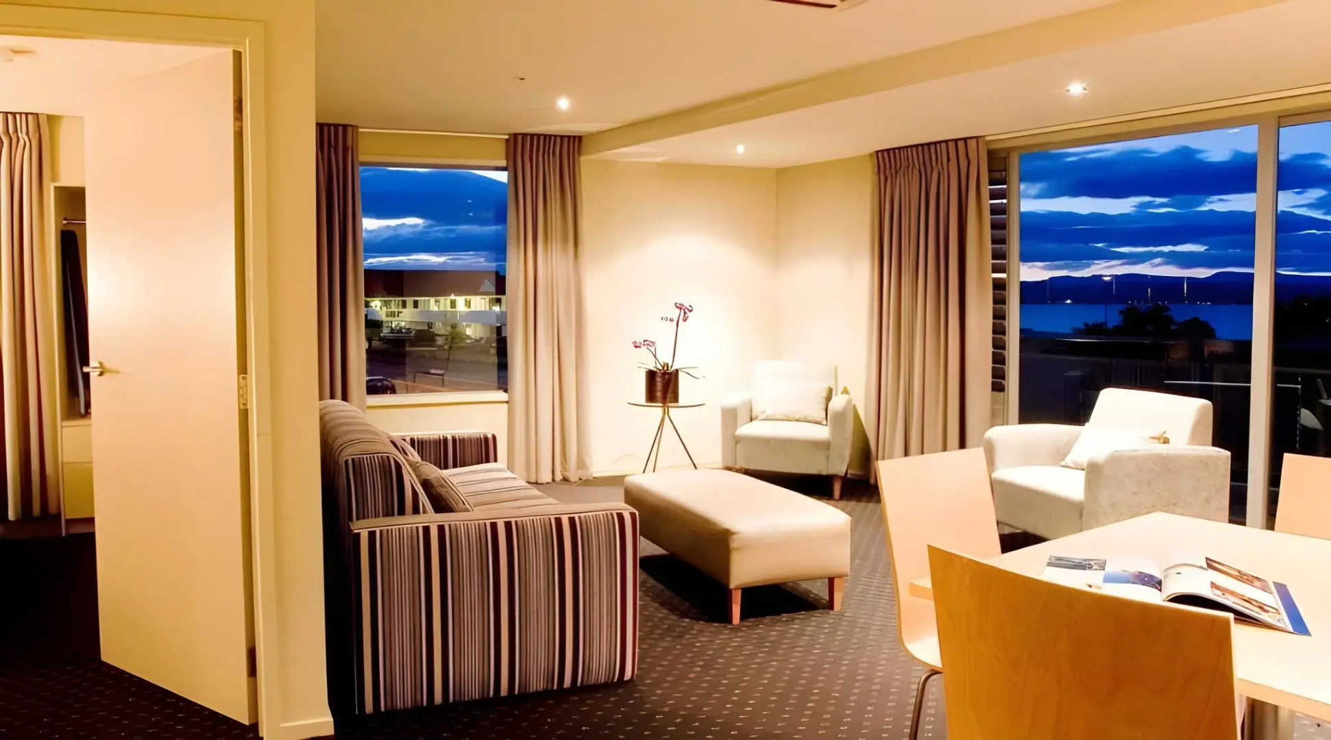 The Crown Hotel Napier