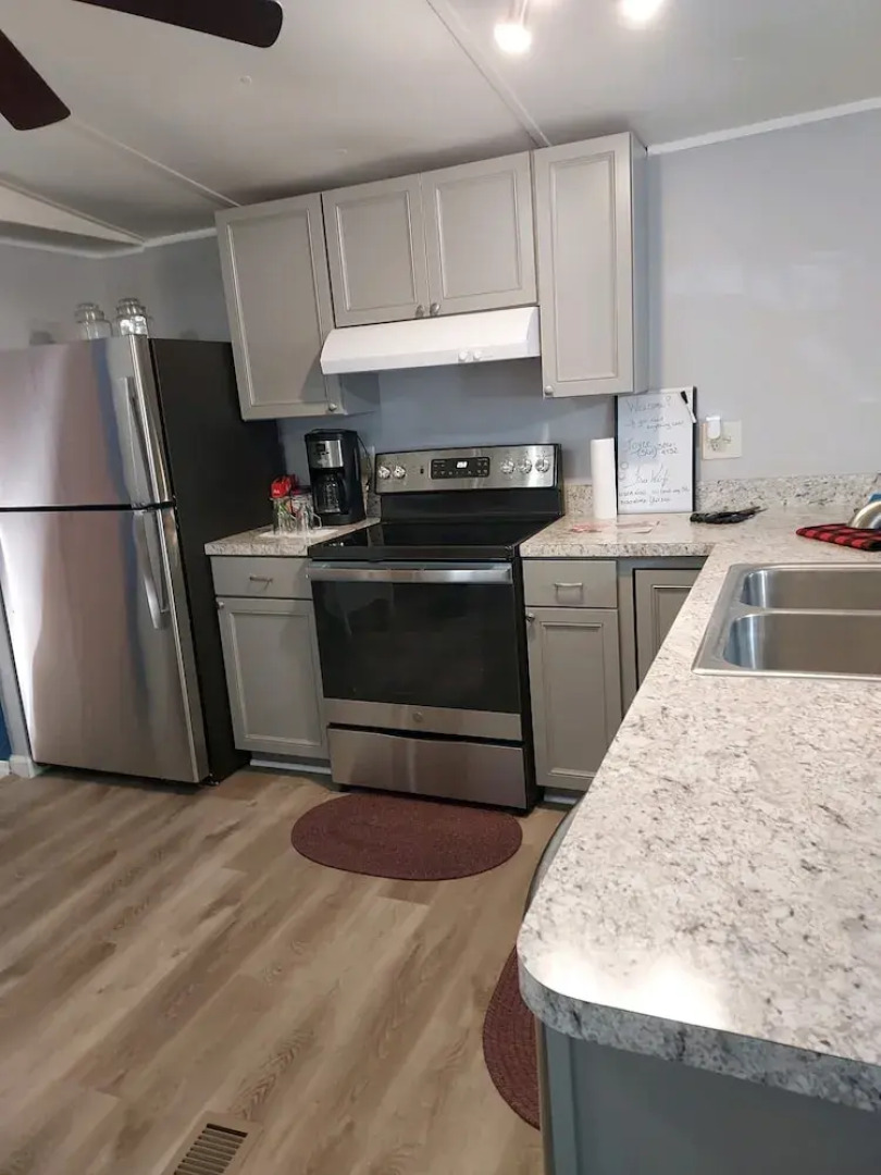 Canal Cottage Just Off The Rim Canal 2 Bedroom Cottage by RedAwning