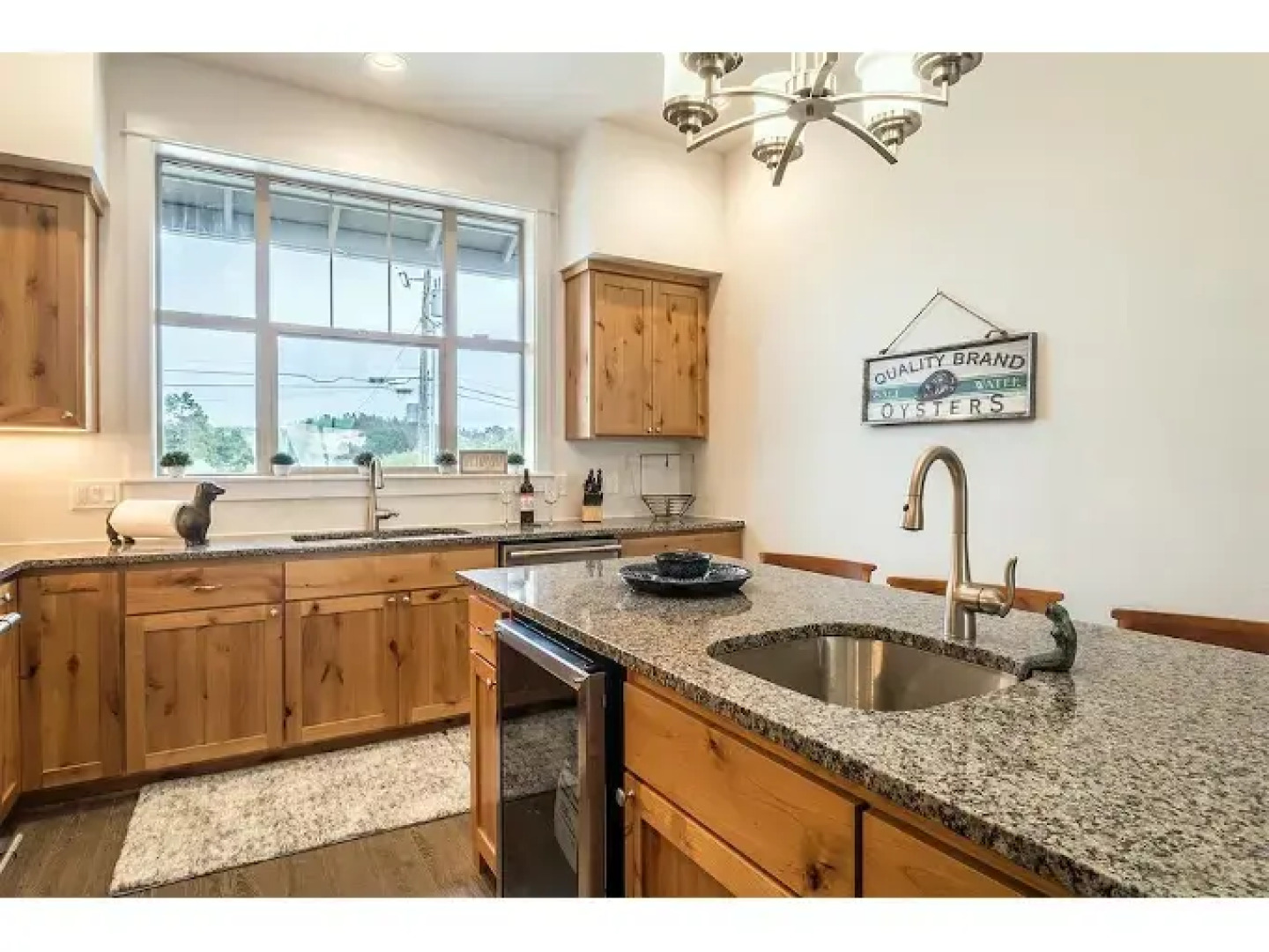 Seagate: Starboard~coos Bay~premiere Property