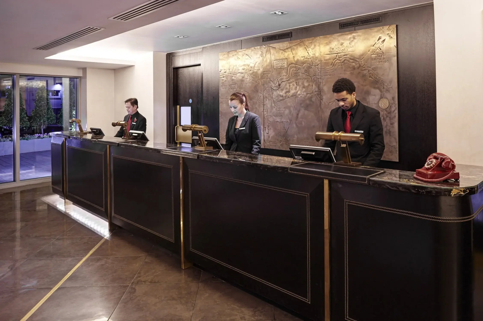 Crowne Plaza London - Battersea