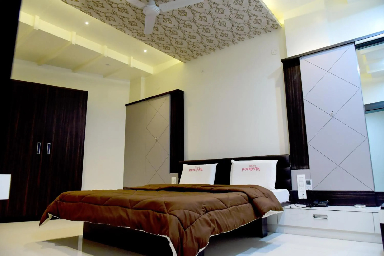 Hotel Pushpak Satara