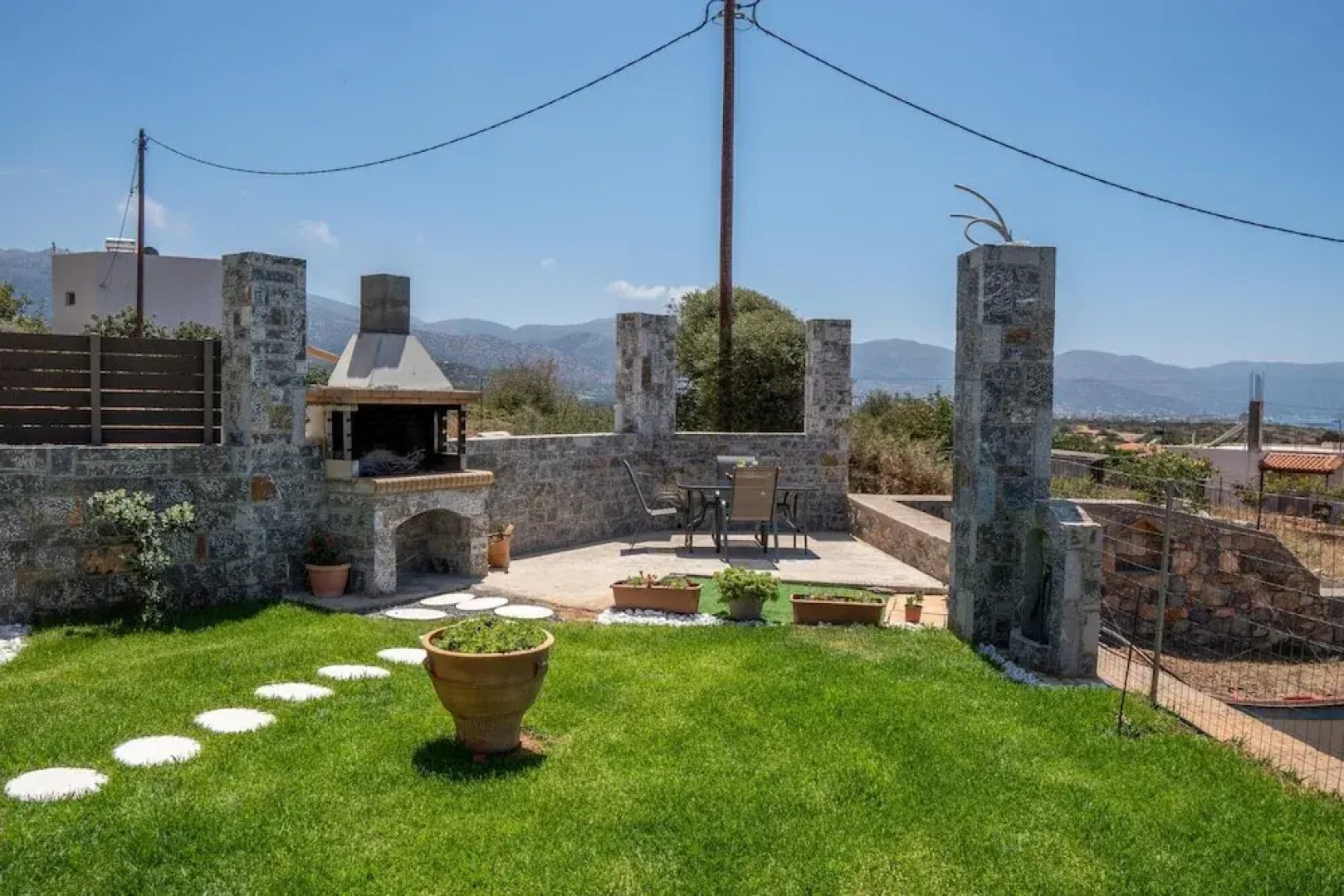 Villa Leandros With Pool & bbq