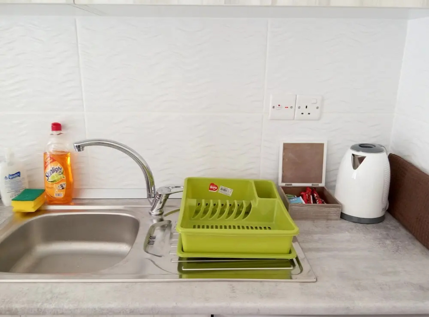 One Bedroom Apartment at Longbeach