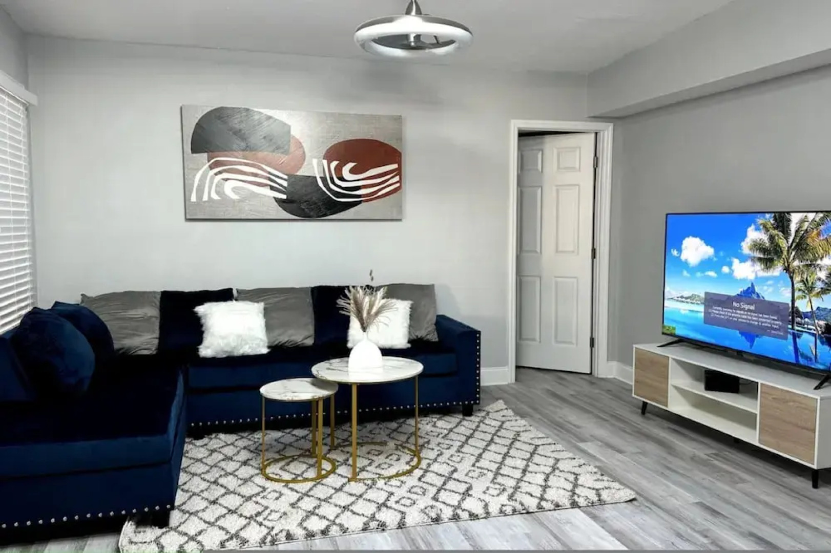 New Fresh House in Seminole Close to Beach