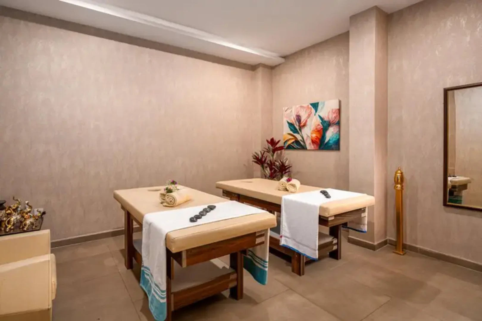 Side Story Resort & Spa