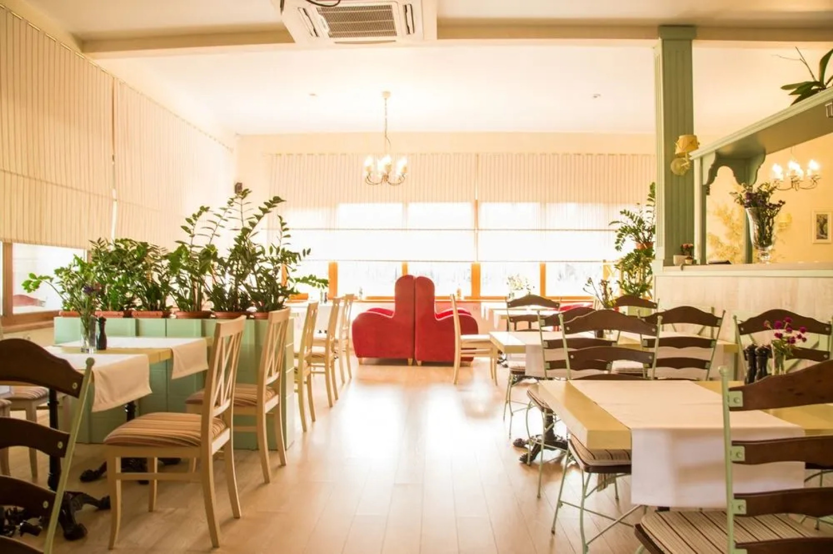 Seasons SPA Boutique Hotel