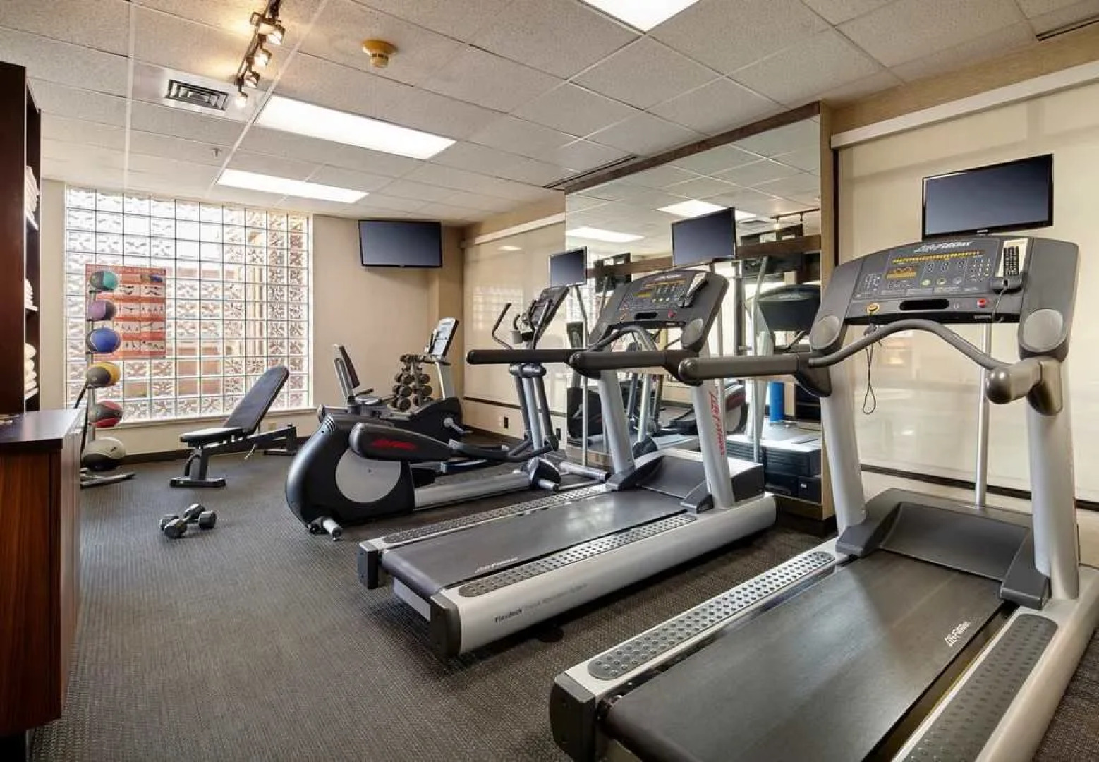 Courtyard State College