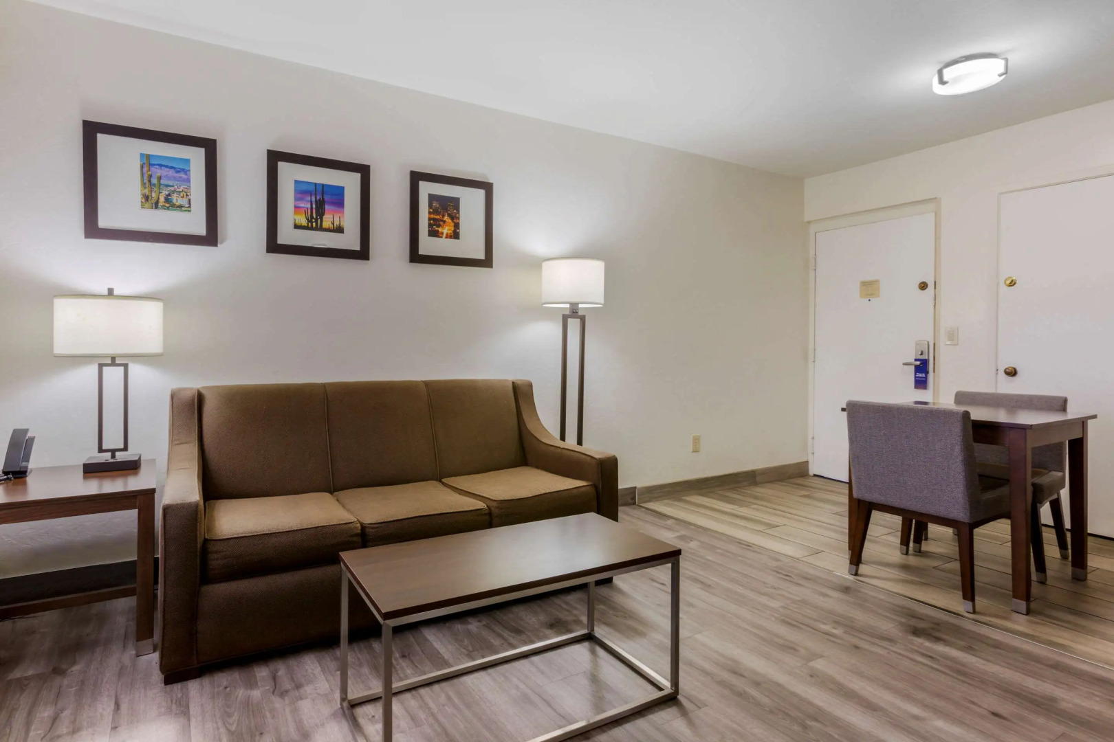 Comfort Suites Tucson near Sabino Canyon