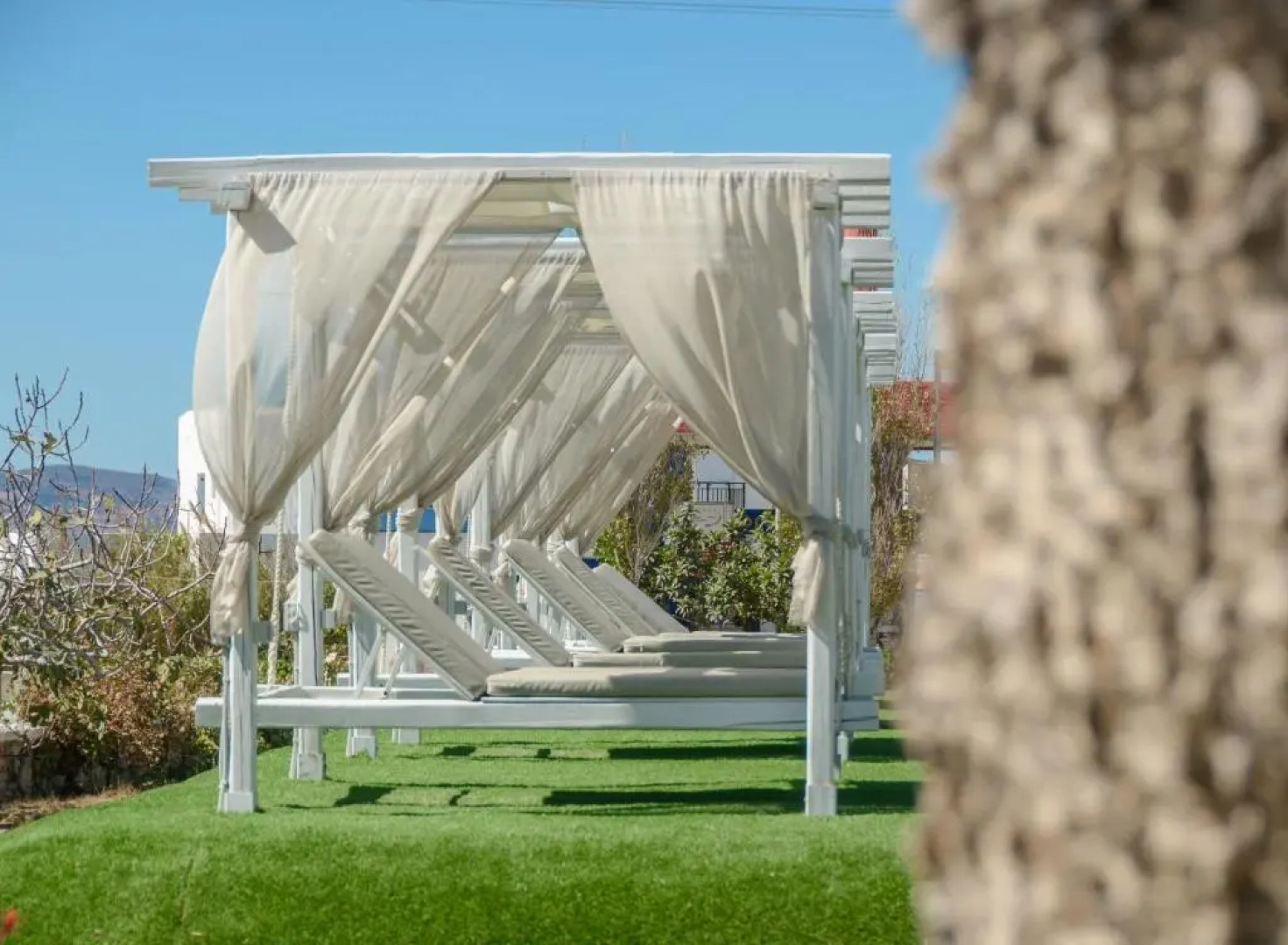 Birikos Studios & Apartments