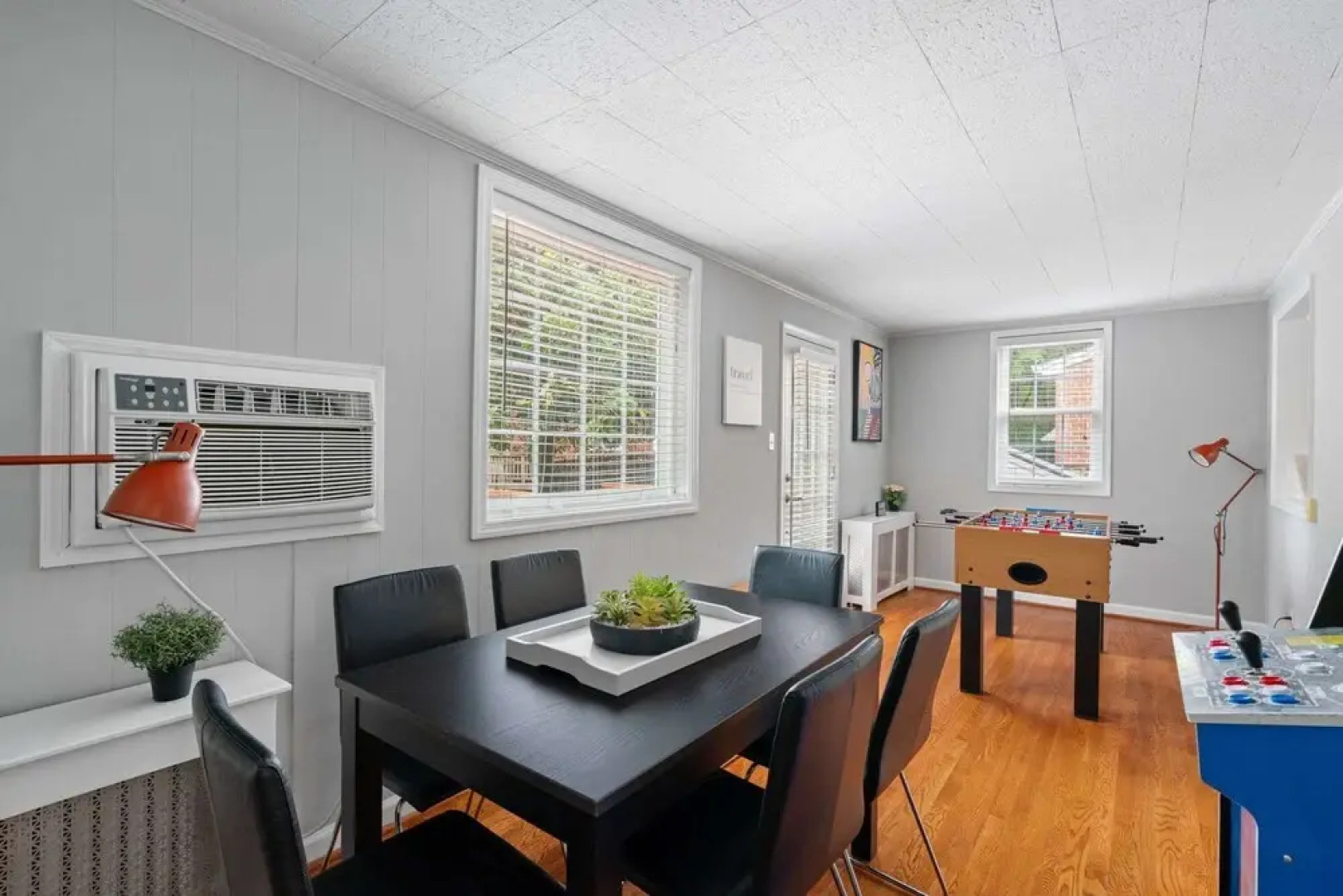 Charming Townhouse Retreat by Cozysuites