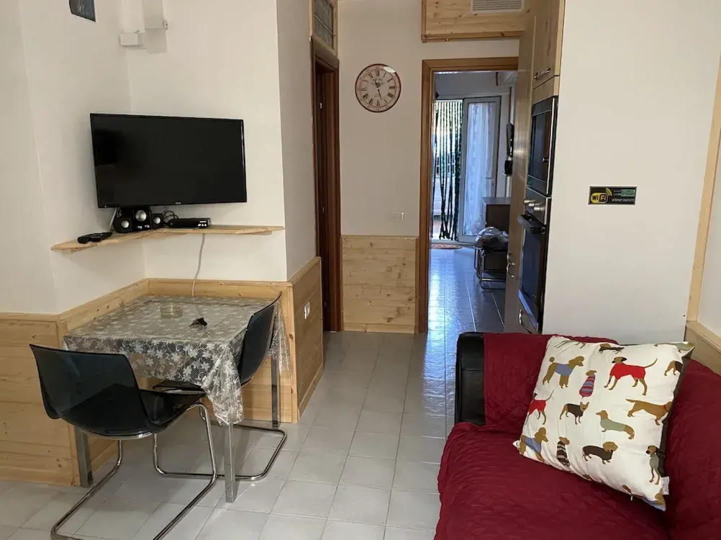 Apartment - Sleeps 2 & Swimming Pool