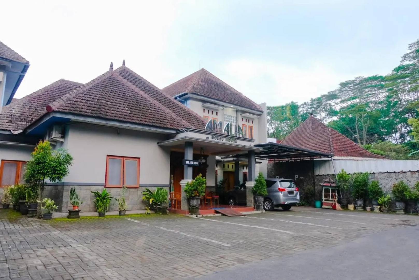 Hotel O Guest House Amalia Malang