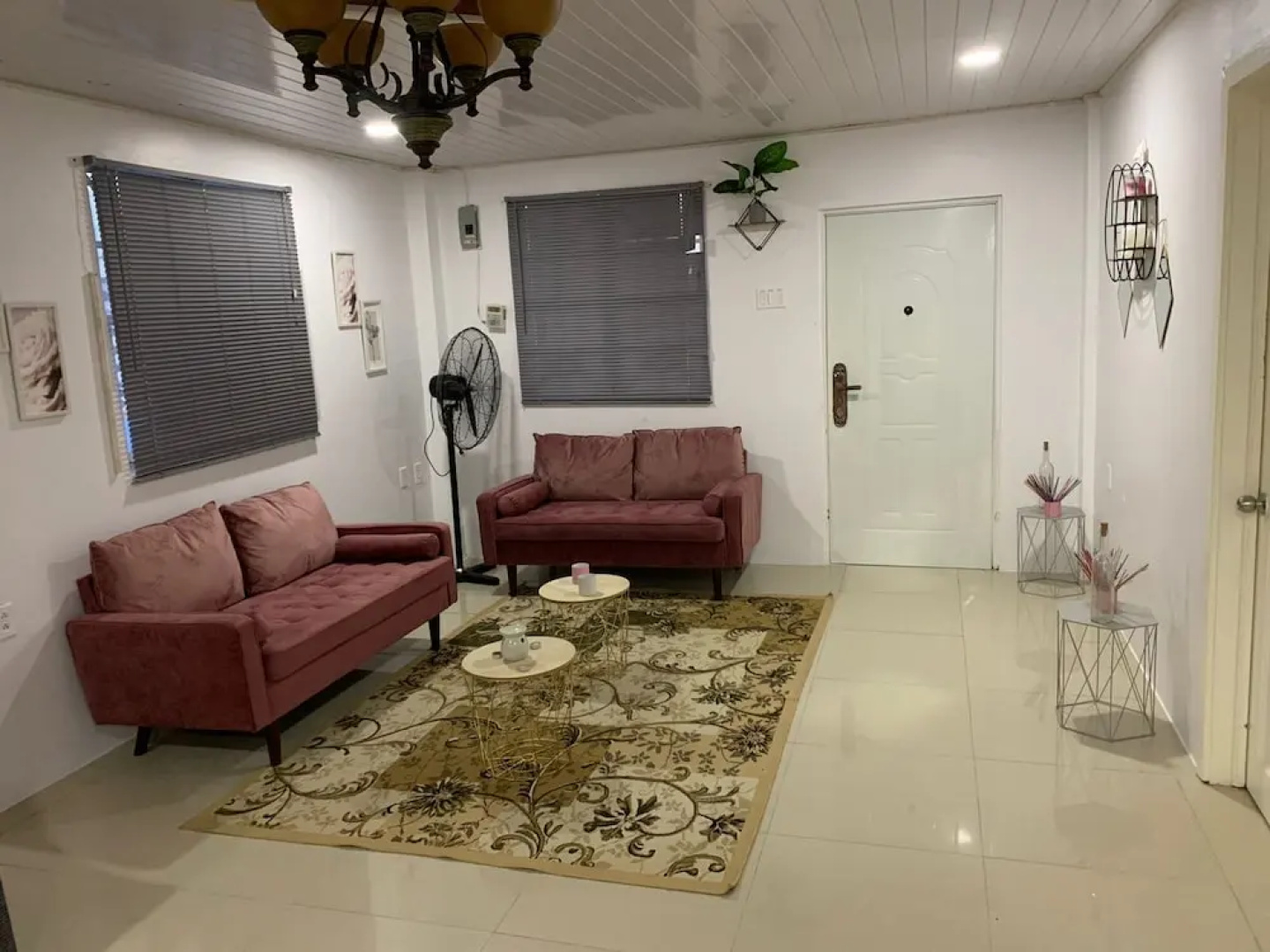 1 Bed Apartment - Sleeps 2 - Parking - Wifi