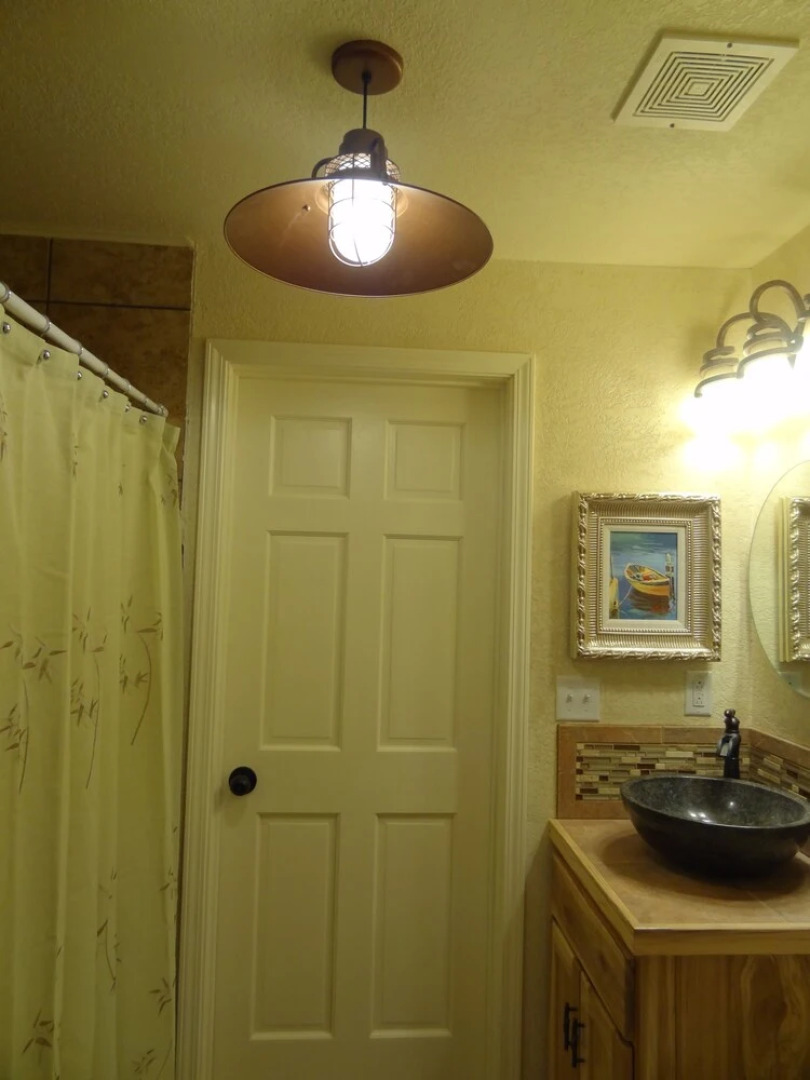 Poolside King Cabana with full kitchen, king bed, sleeper sofa and pool access. by RedAwning