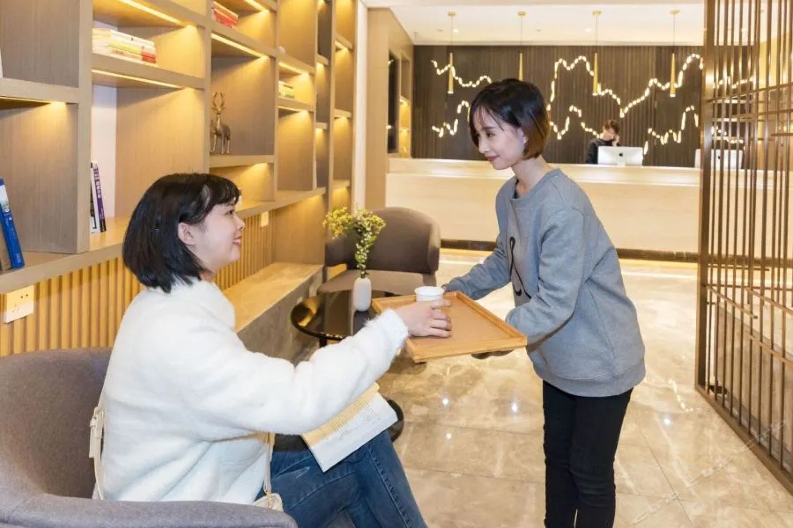 Atour Hotel Changxing Central Plaza Huzhou