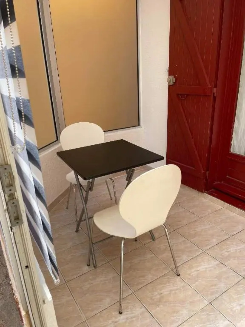 Coquet studio a 150m de la plage