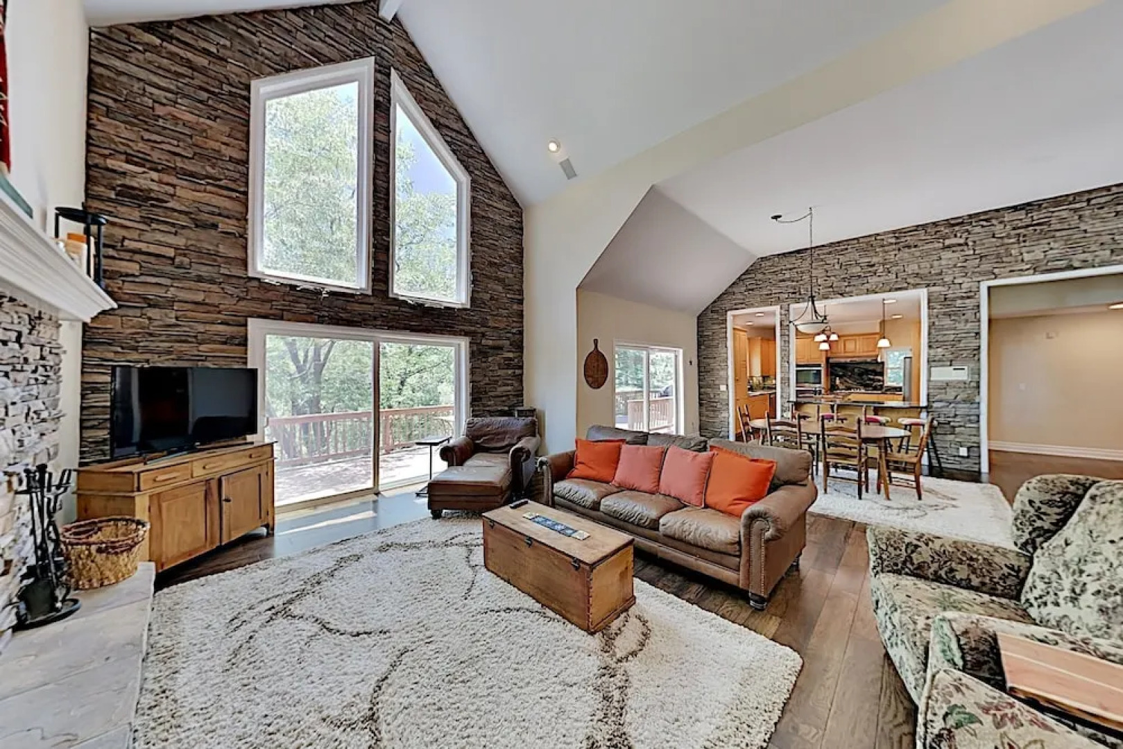 255squir 4 Bedroom Home