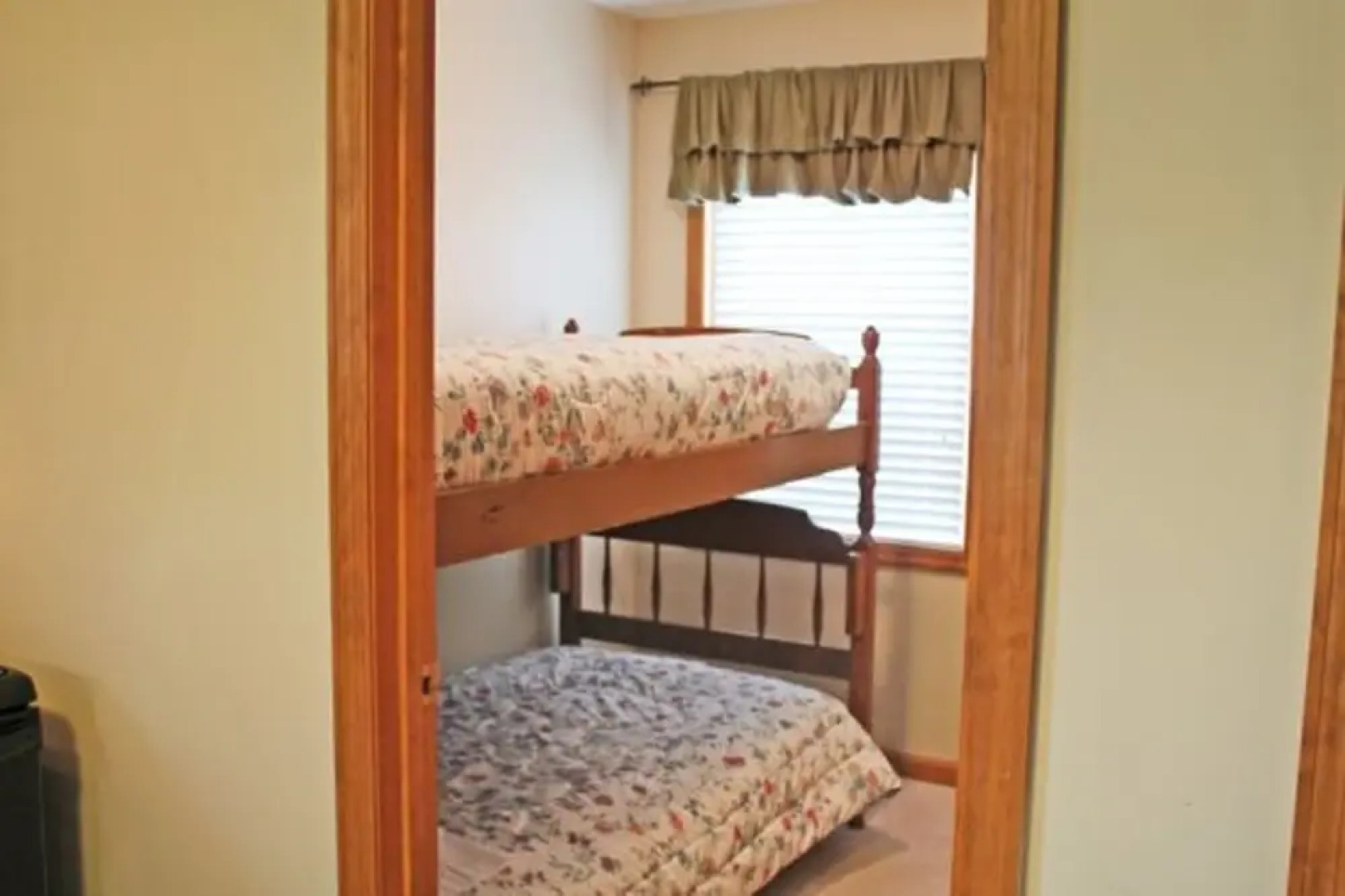 Creekside E 17 by Casago