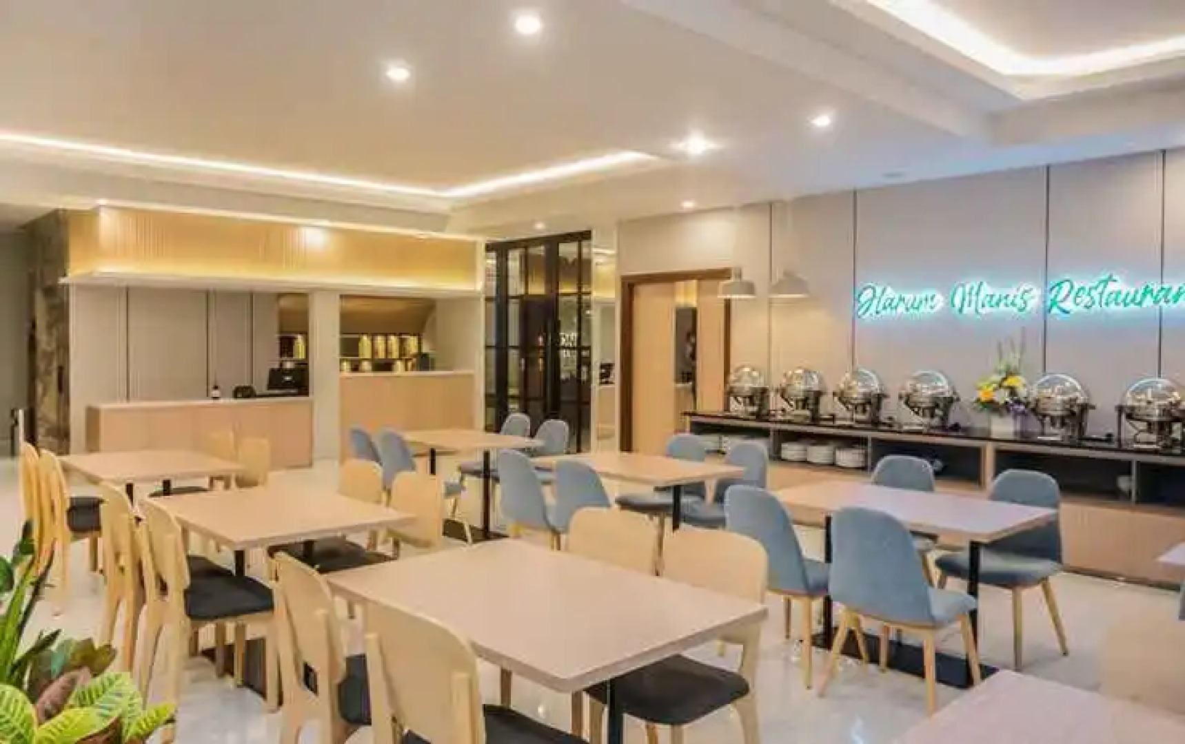 Front One King Hotel