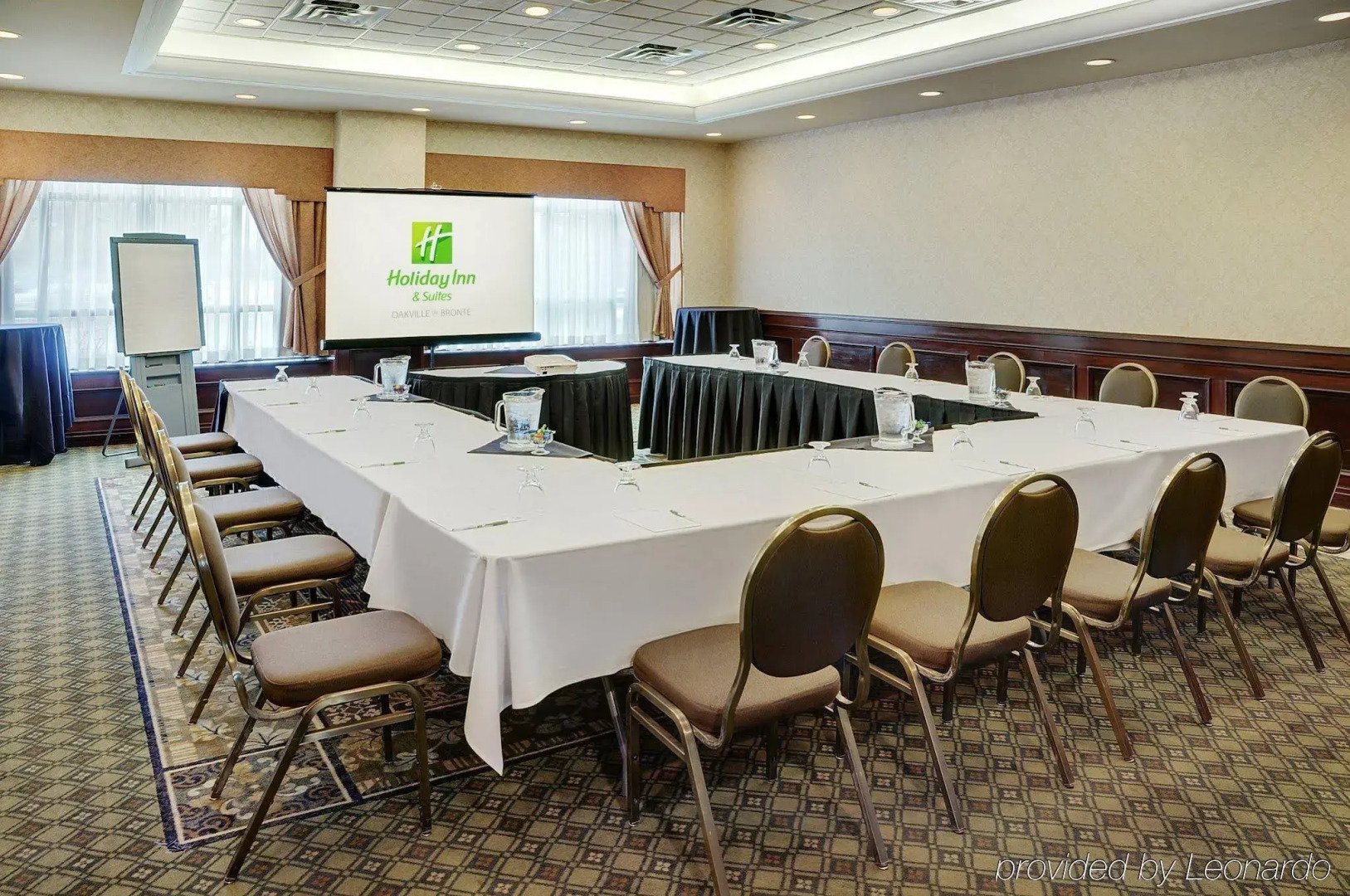 Holiday Inn Hotel & Suites Oakville @ Bronte by IHG