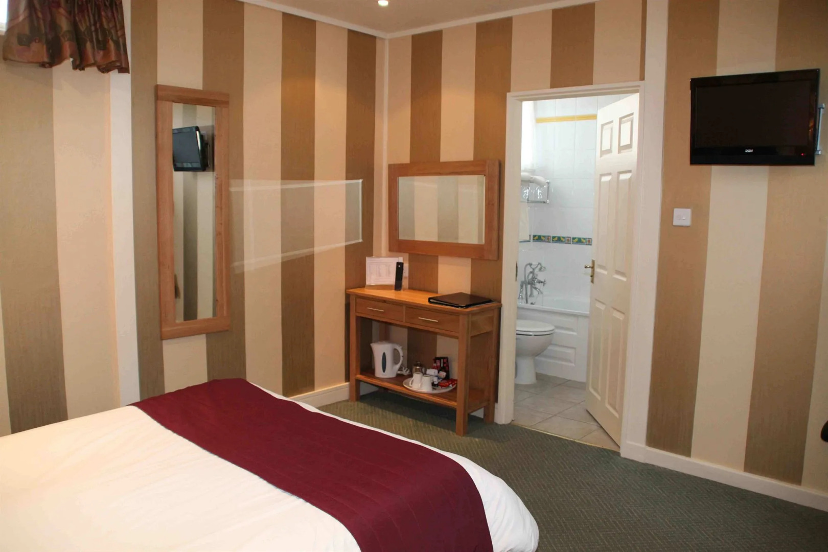 The Dog and Partridge Country Inn