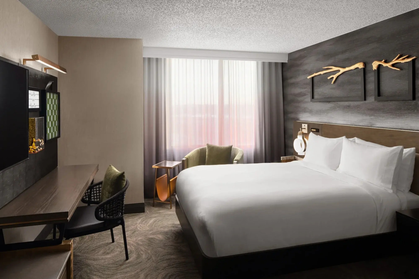 Renaissance Chicago North Shore Hotel