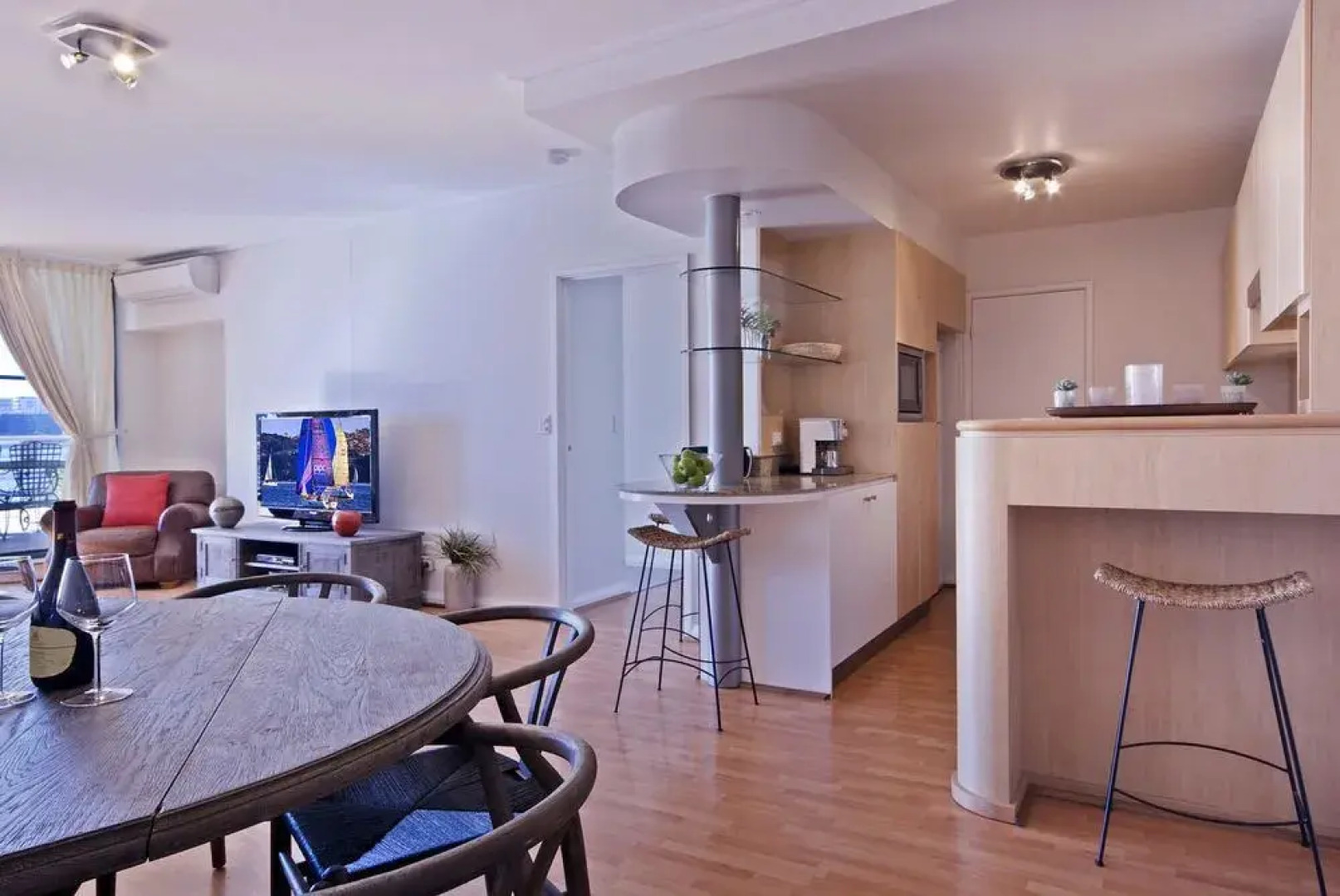 Homebush Bay Self-Contained Modern Two-Bedroom Apartments (BEN)