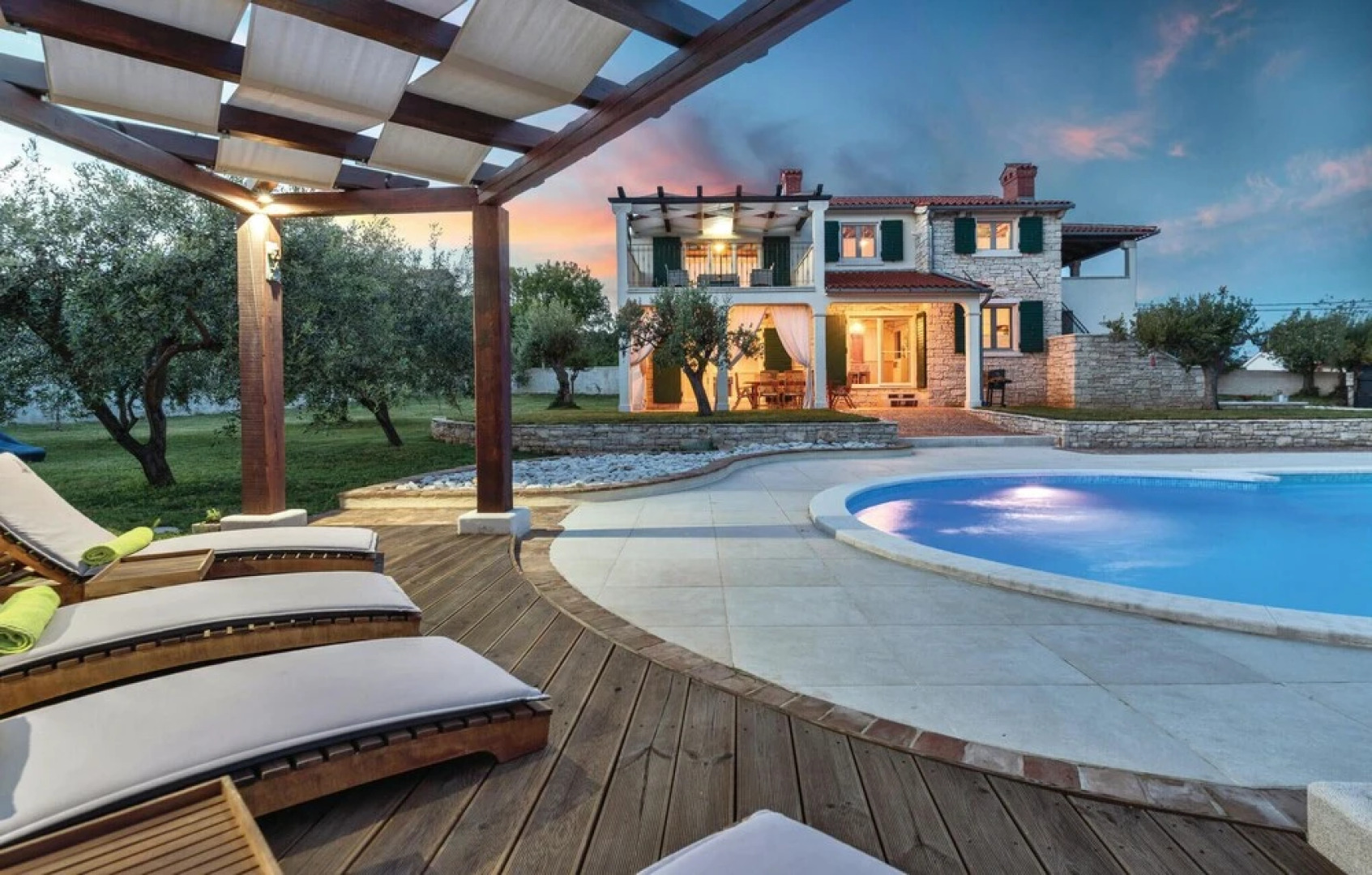 Stunning Home in Krnica With Wifi and 4 Bedrooms